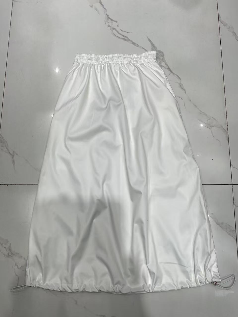 PR4DA トライアングルロゴ入りゴムウエストスカート【50％割引+送料無料】