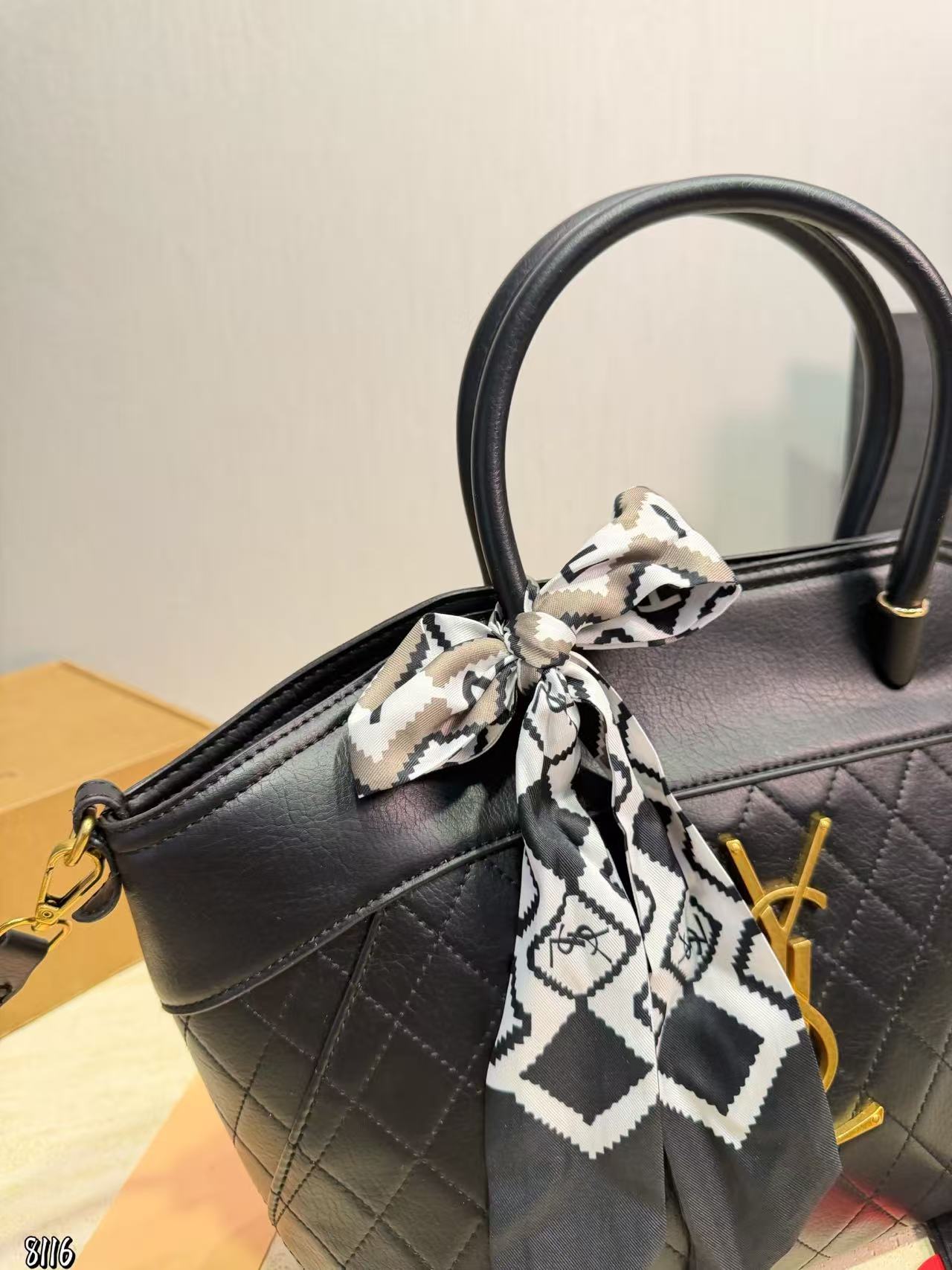 YSL チェック柄カーフスキン ハンドバッグ【50％割引+送料無料】