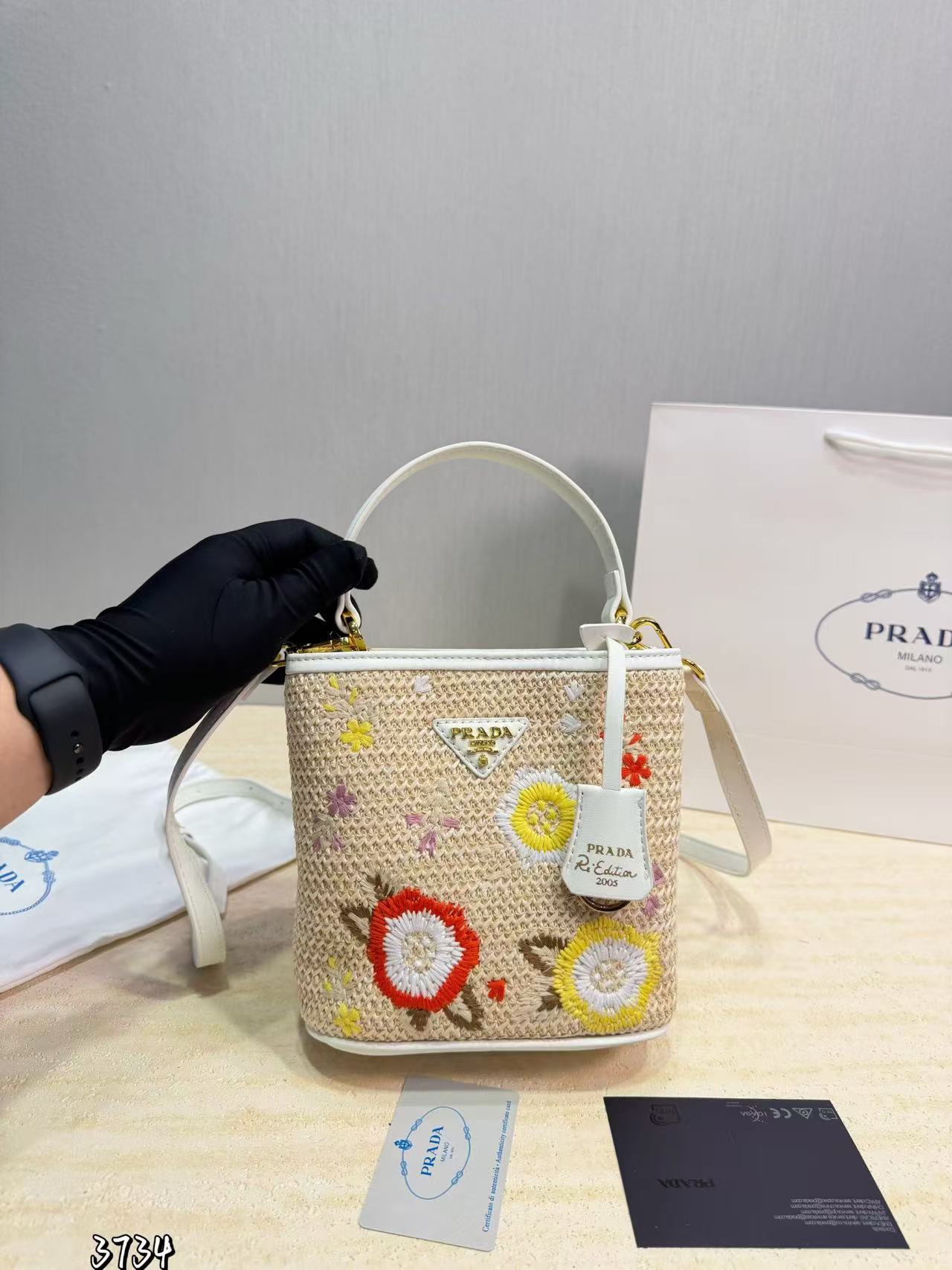 PR4DA トライアングルロゴ ストローバッグ【50％割引+送料無料】