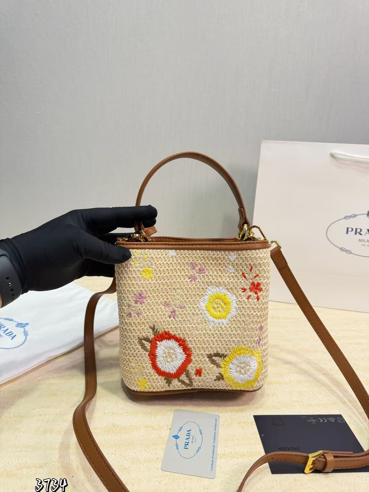 PR4DA トライアングルロゴ ストローバッグ【50％割引+送料無料】