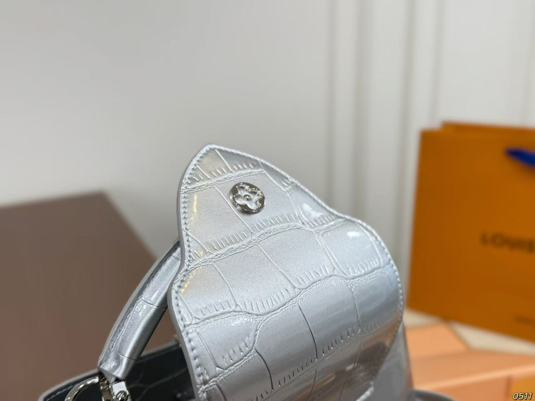 LV Capucinesハンドバッグ【 50％割引+送料無料】