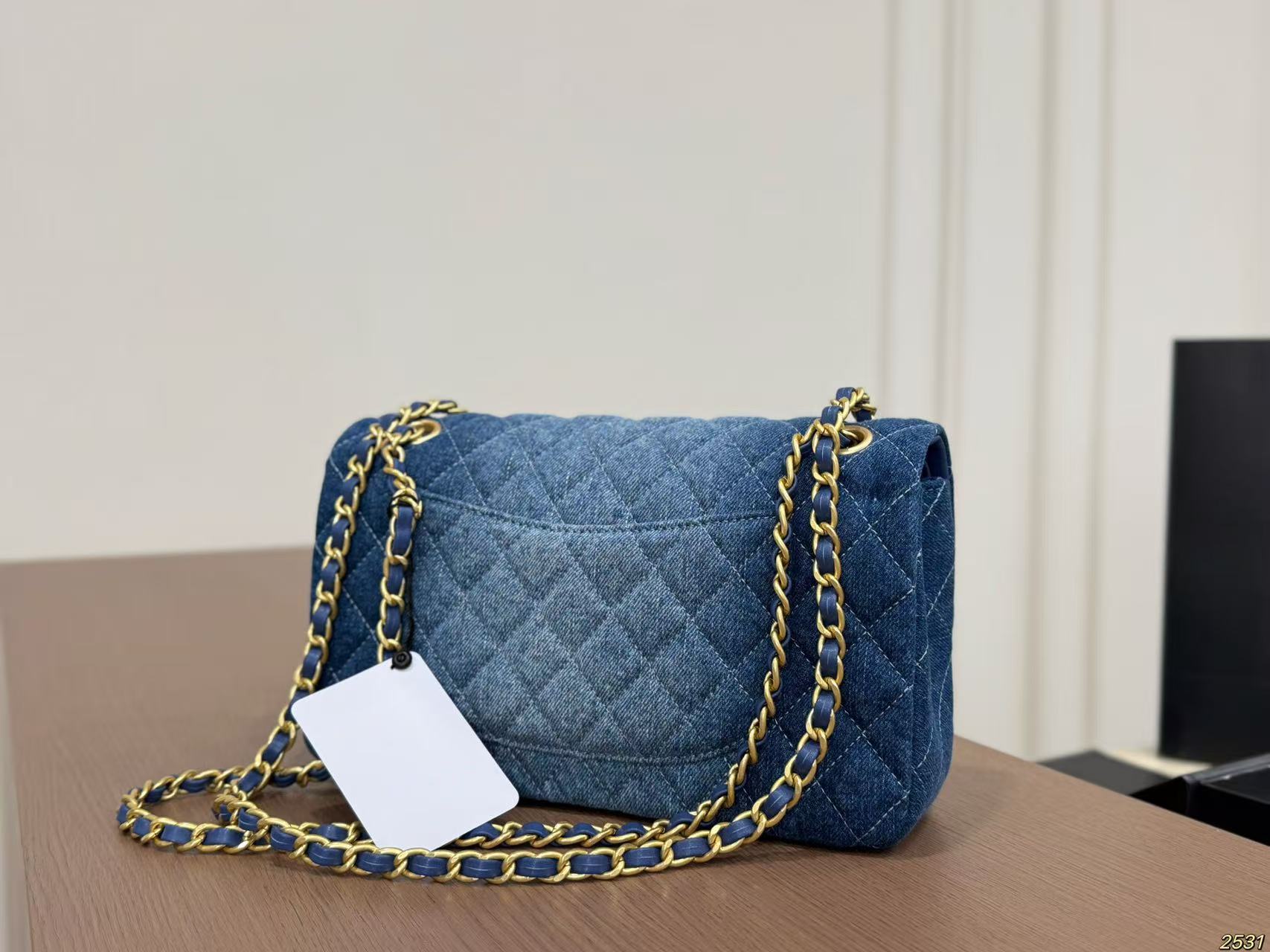 CHANE1 デニムキルティングチェーンバッグ【 50％割引+送料無料】