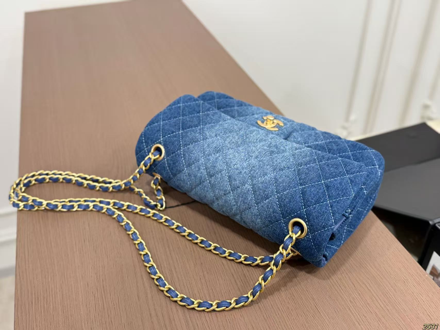 CHANE1 デニムキルティングチェーンバッグ【 50％割引+送料無料】