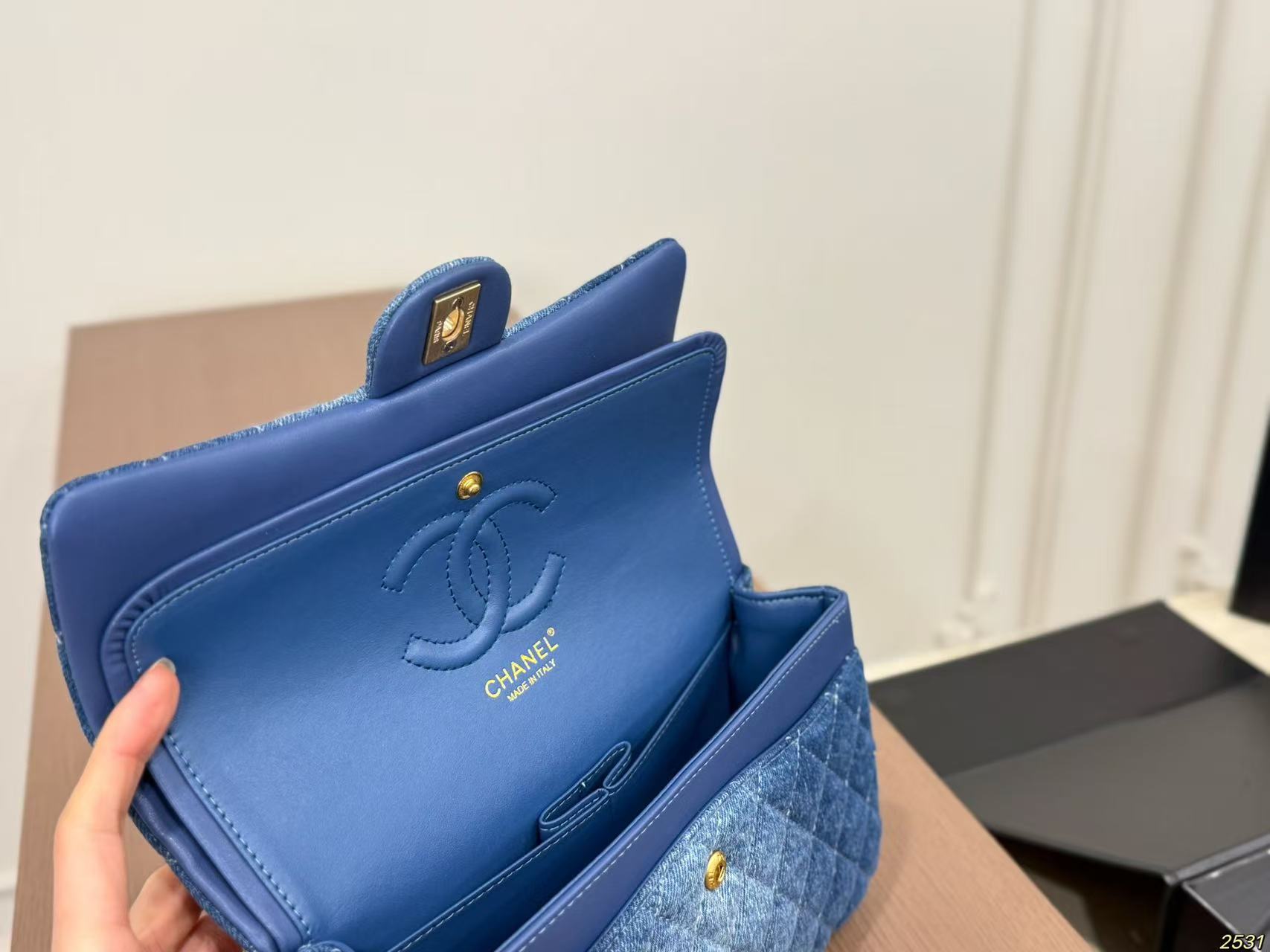 CHANE1 デニムキルティングチェーンバッグ【 50％割引+送料無料】