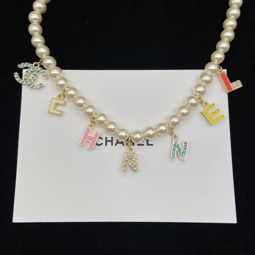 CHANE1 レターパールネックレス【50％割引+送料無料】