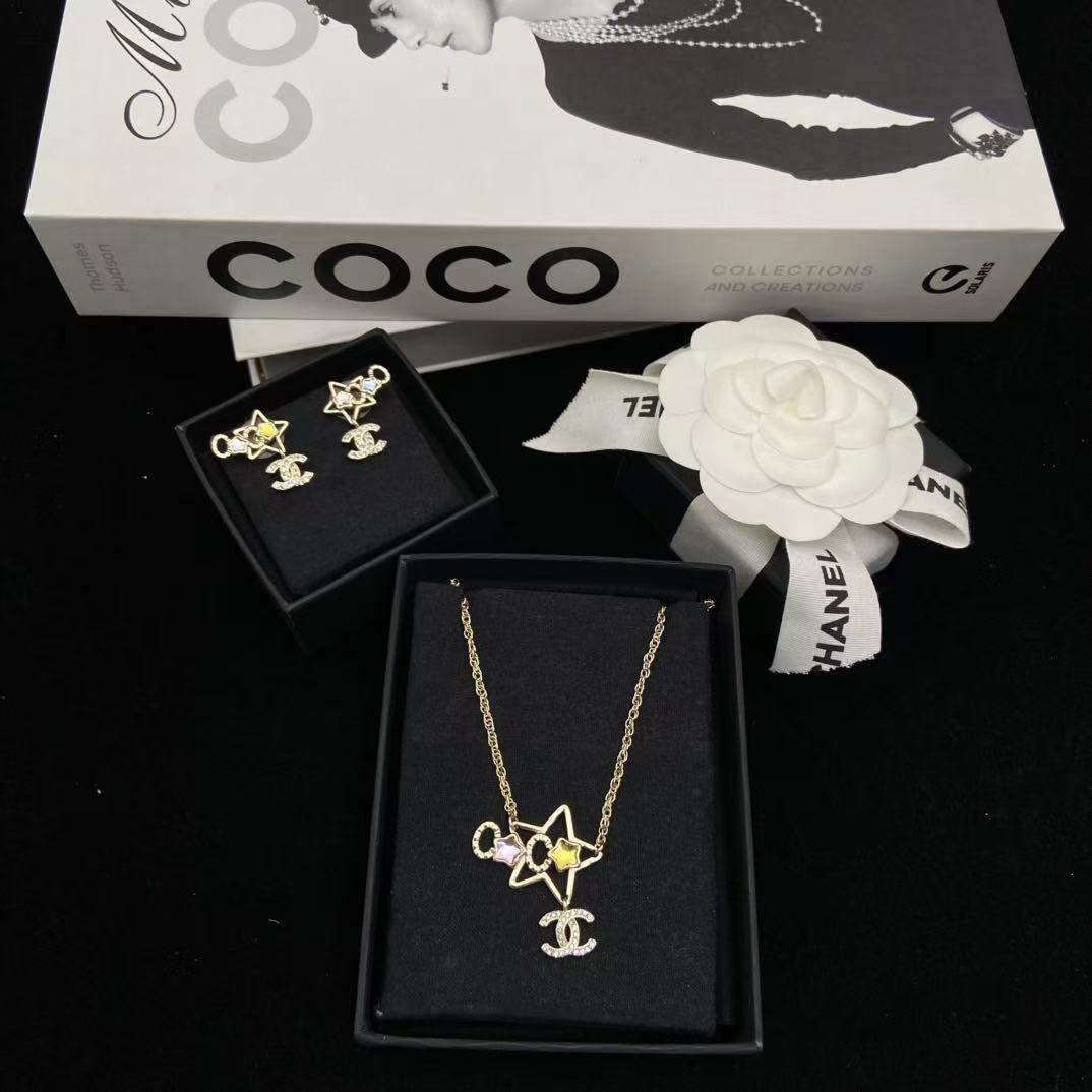 CHANE1 ダブルC 五芒星イヤリング＋ネックレス ツーピースセット【50％割引+送料無料】