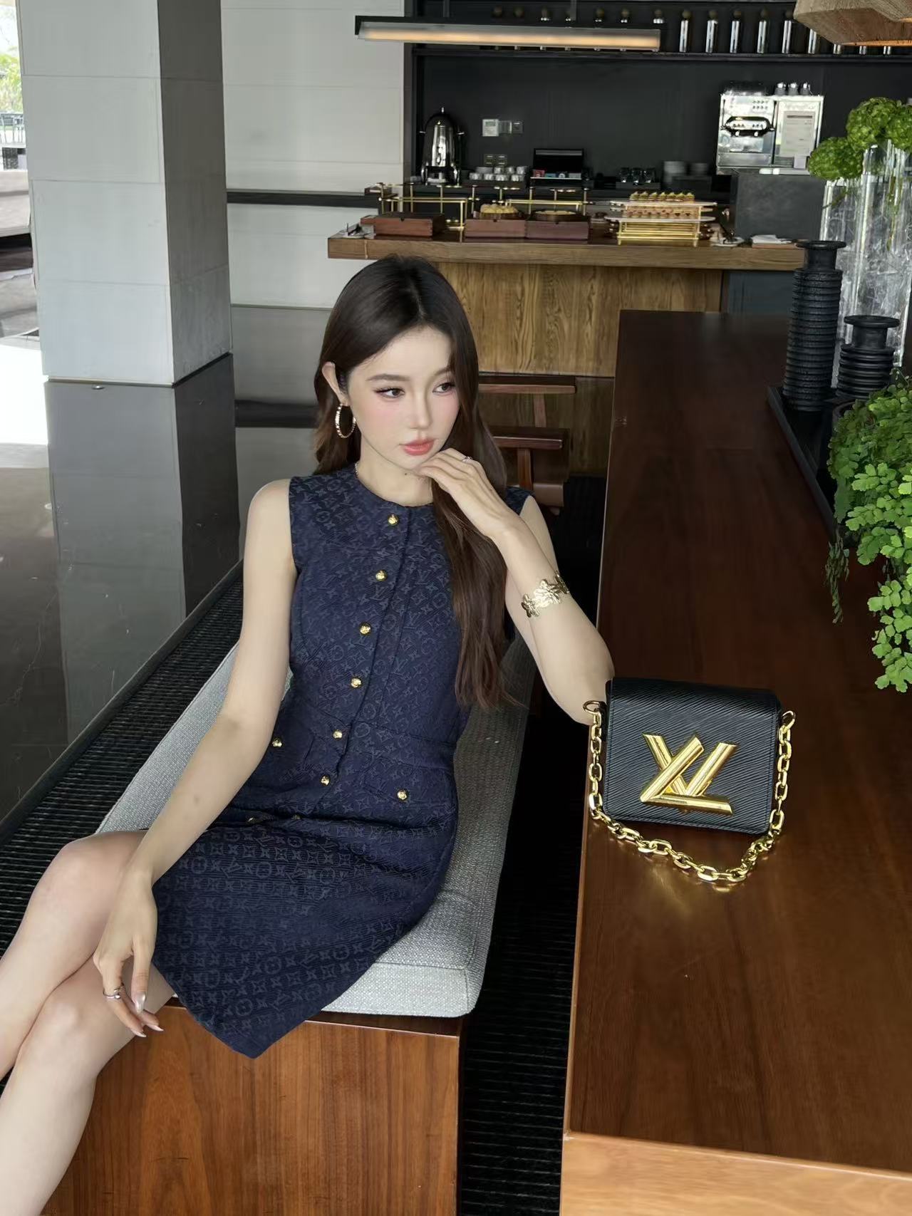 LV 高品質ジャカード ノースリーブドレス（メタルボタン付き）【50％割引+送料無料】