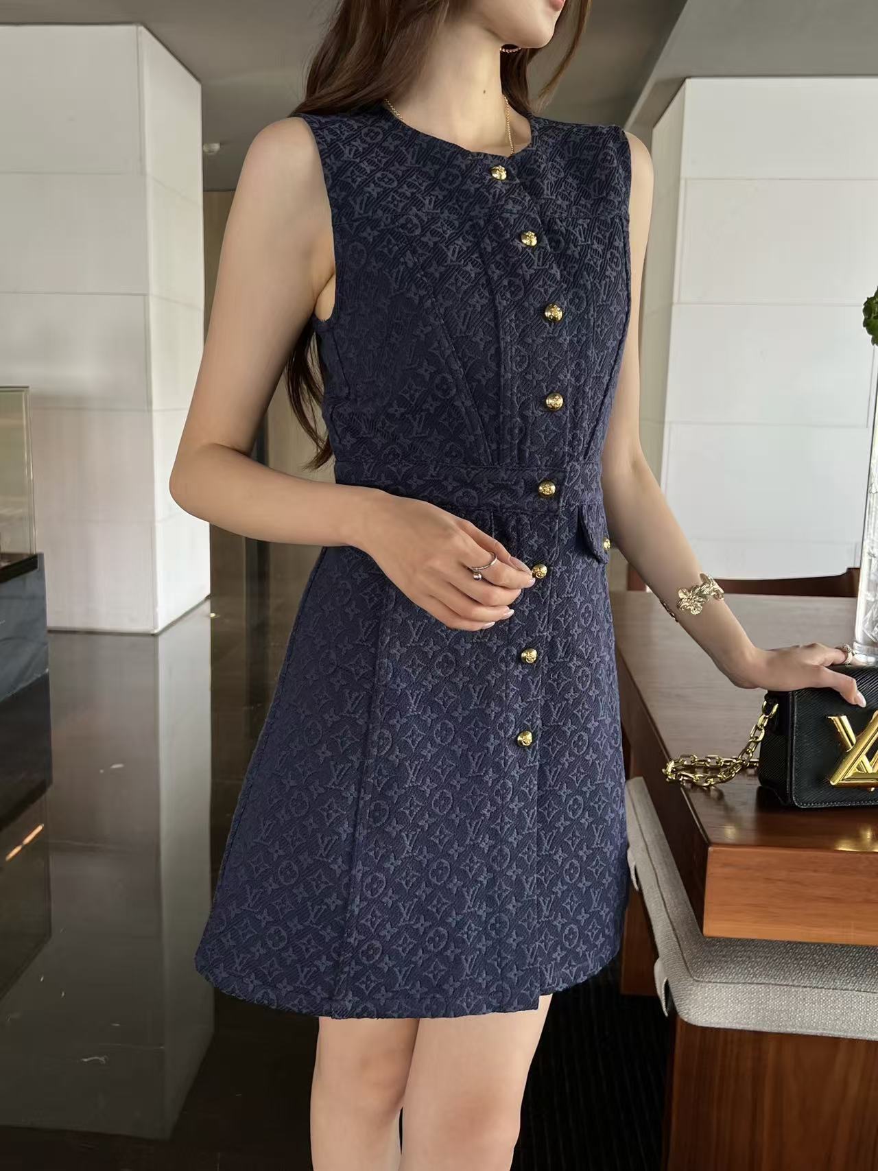 LV 高品質ジャカード ノースリーブドレス（メタルボタン付き）【50％割引+送料無料】