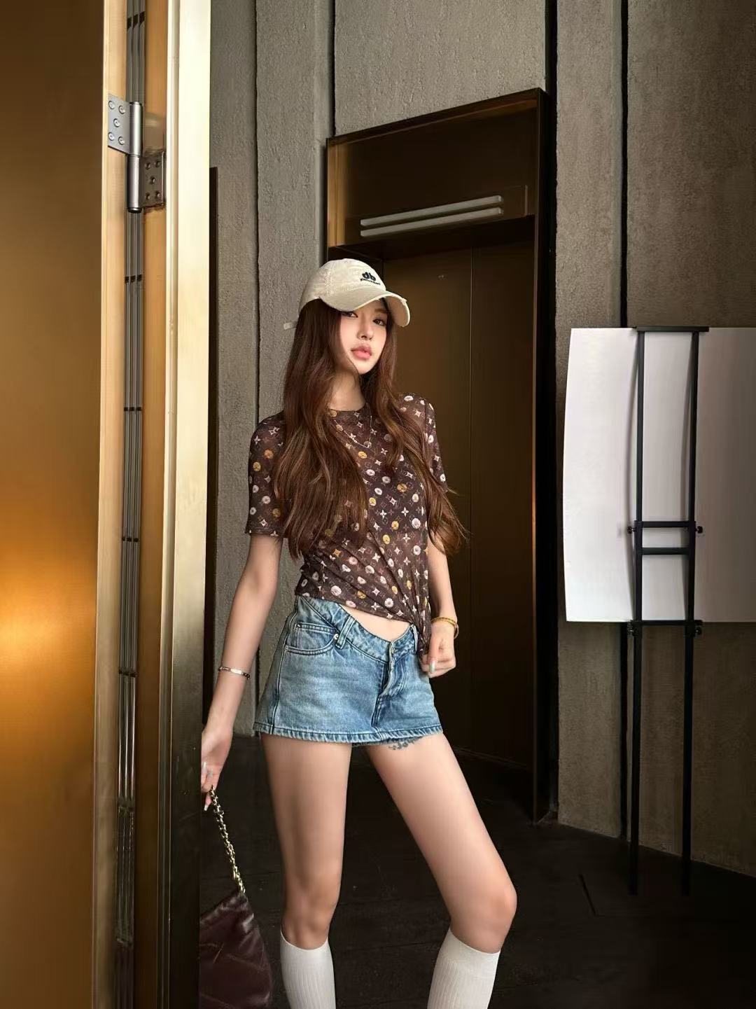 LVプリントTシャツ【50％割引+送料無料】