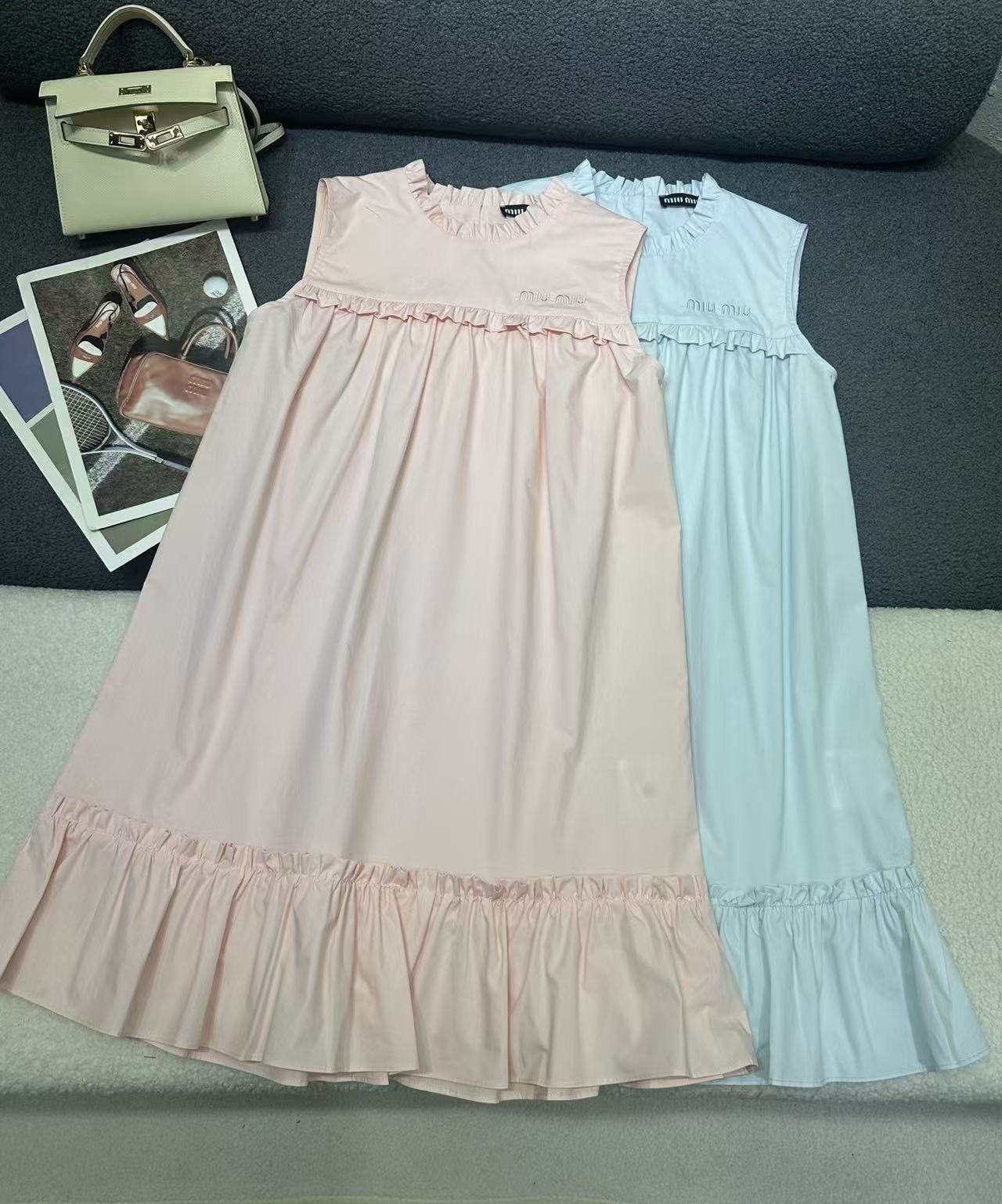 M1UM1U 高品質ノースリーブドレス【50％割引+送料無料】