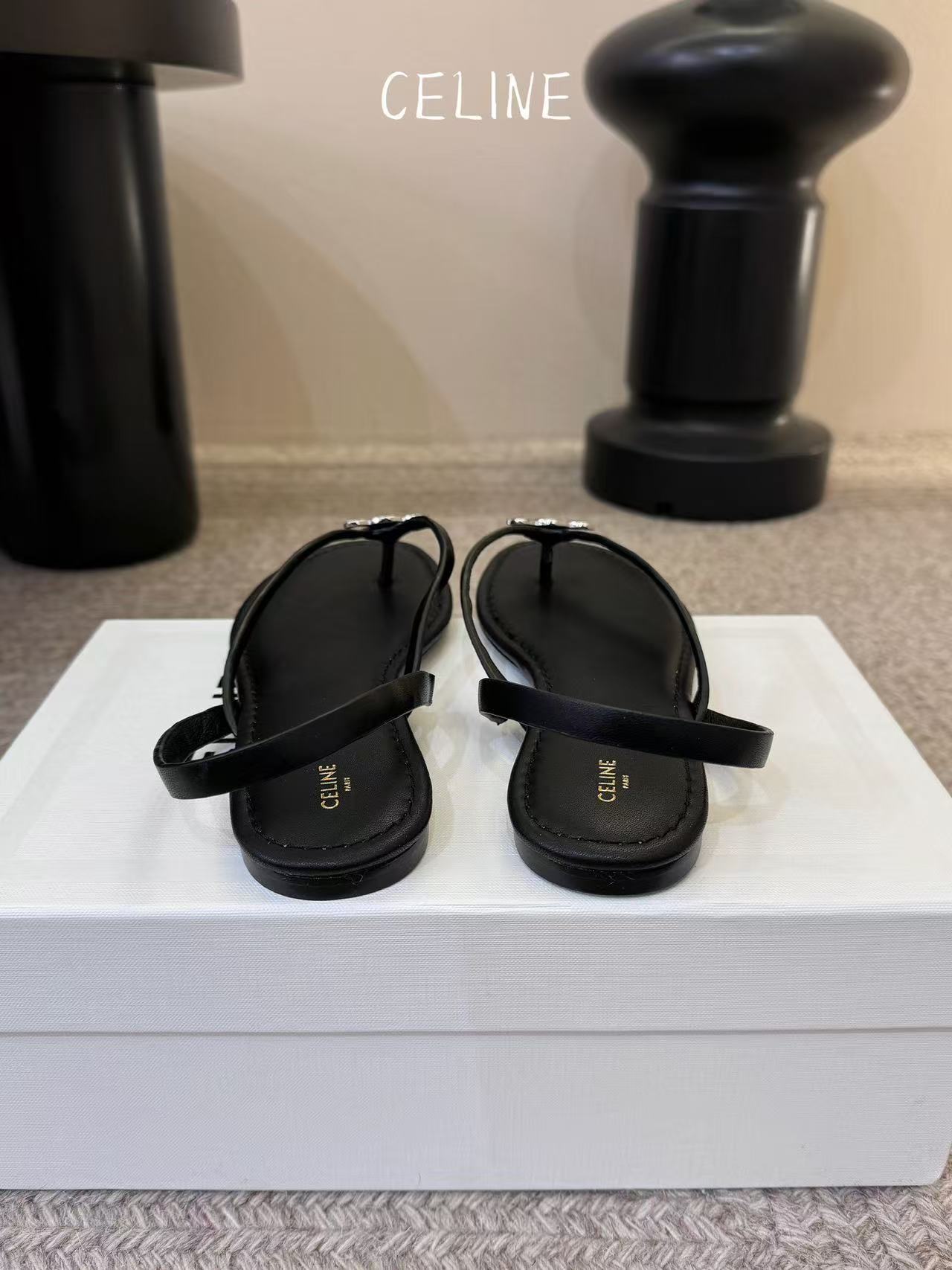 CEL1NE 高品質凱旋門ダイヤモンド装飾フラットサンダル【50％割引+送料無料】