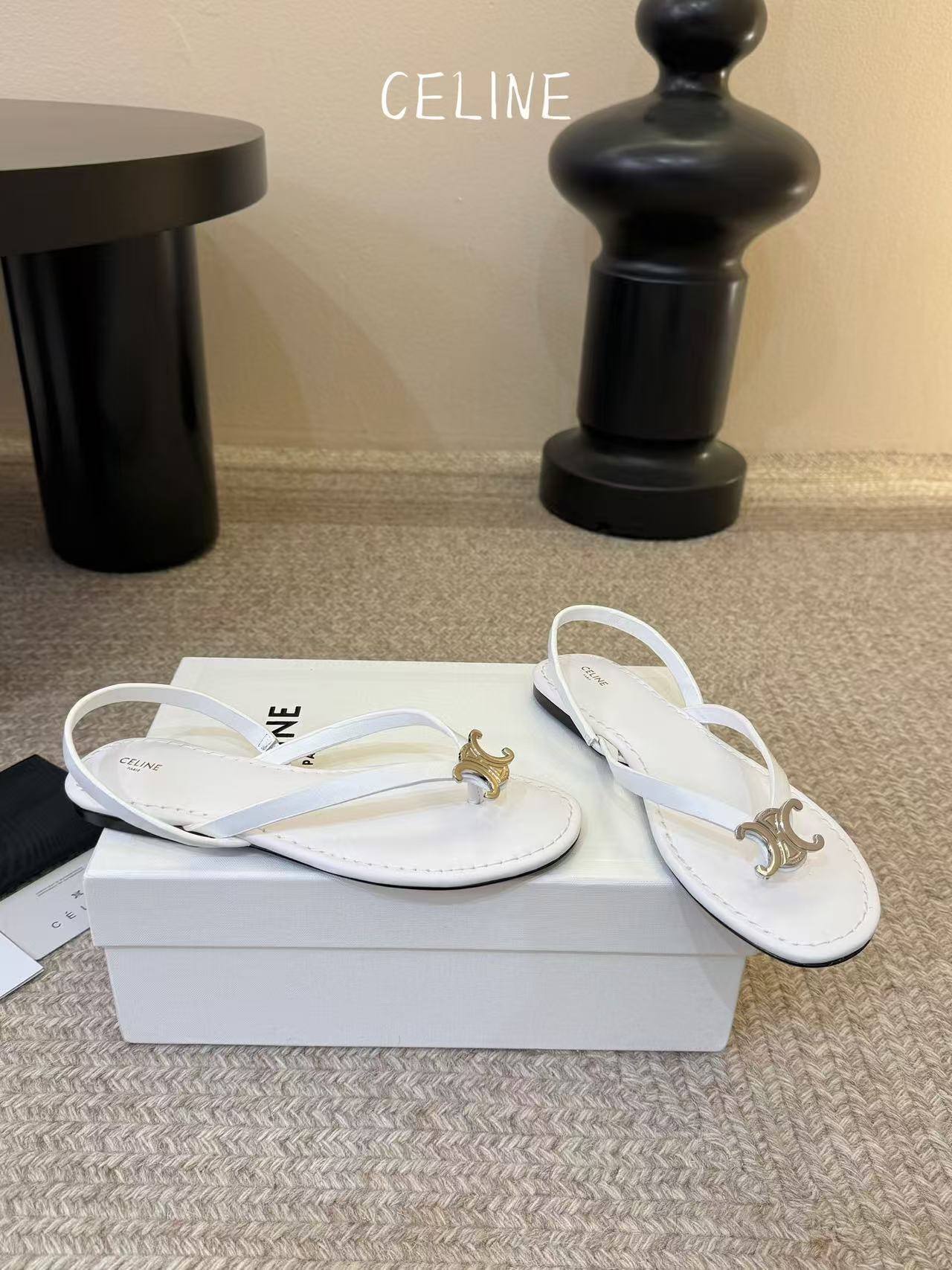 CEL1NE 高品質凱旋門ダイヤモンド装飾フラットサンダル【50％割引+送料無料】