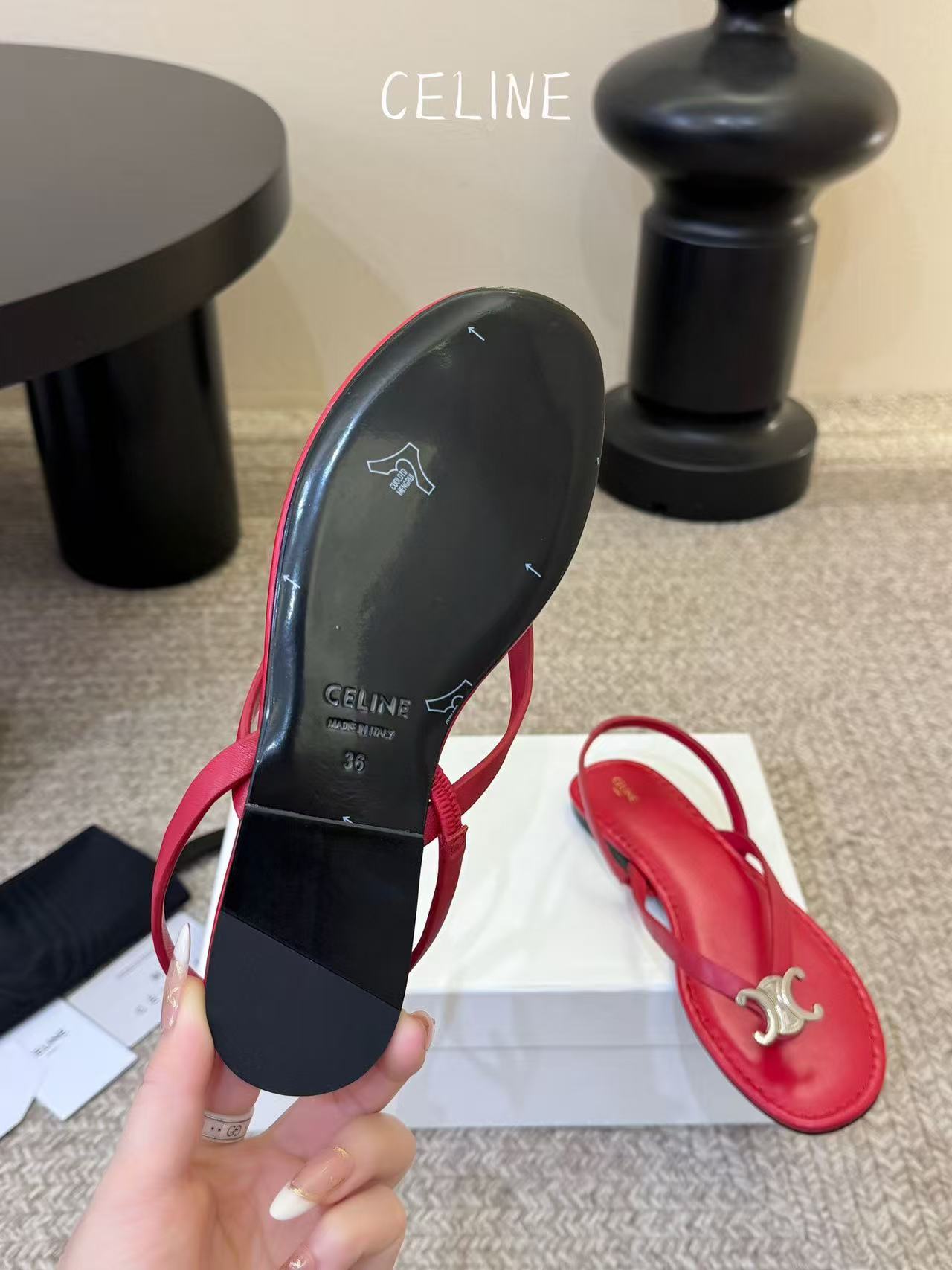 CEL1NE 高品質凱旋門ダイヤモンド装飾フラットサンダル【50％割引+送料無料】