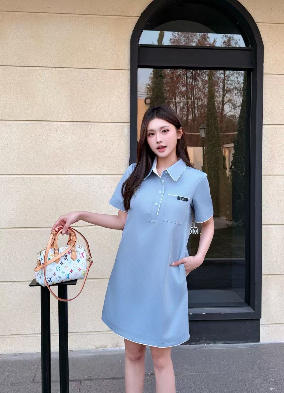 M1UM1U ラペルワンピース（文字刺繍ポケット付き）【50％割引+送料無料】