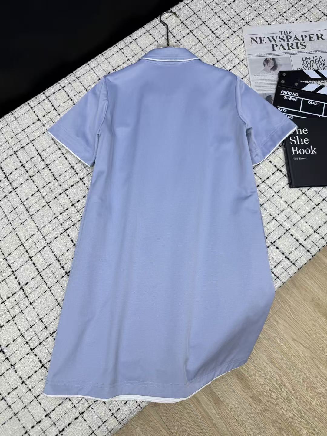 M1UM1U ラペルワンピース（文字刺繍ポケット付き）【50％割引+送料無料】