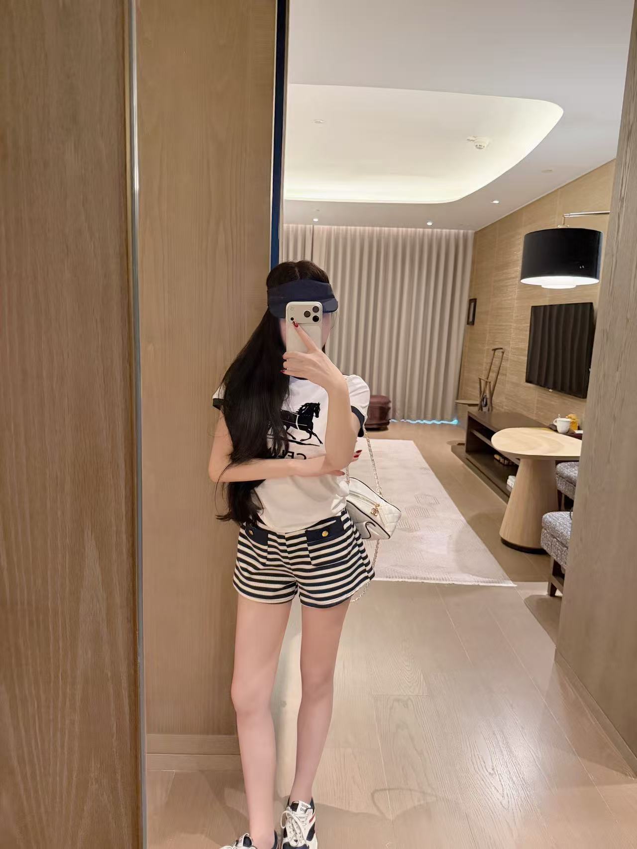 CEL1NE レターTシャツ＋ショートパンツ ツーピースセット【50％割引+送料無料】