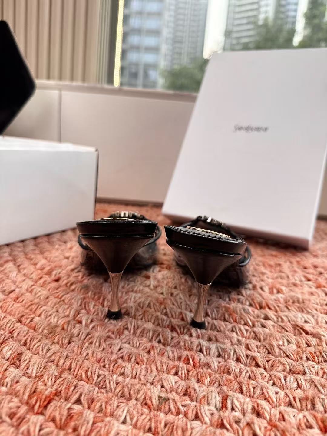 YSL 高品質ポインテッドトゥスティレットヒール【50％割引+送料無料】