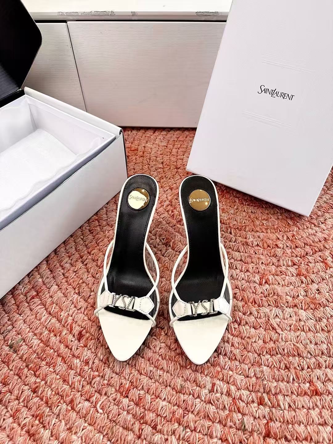 YSL 高品質ポインテッドトゥスティレットヒール【50％割引+送料無料】