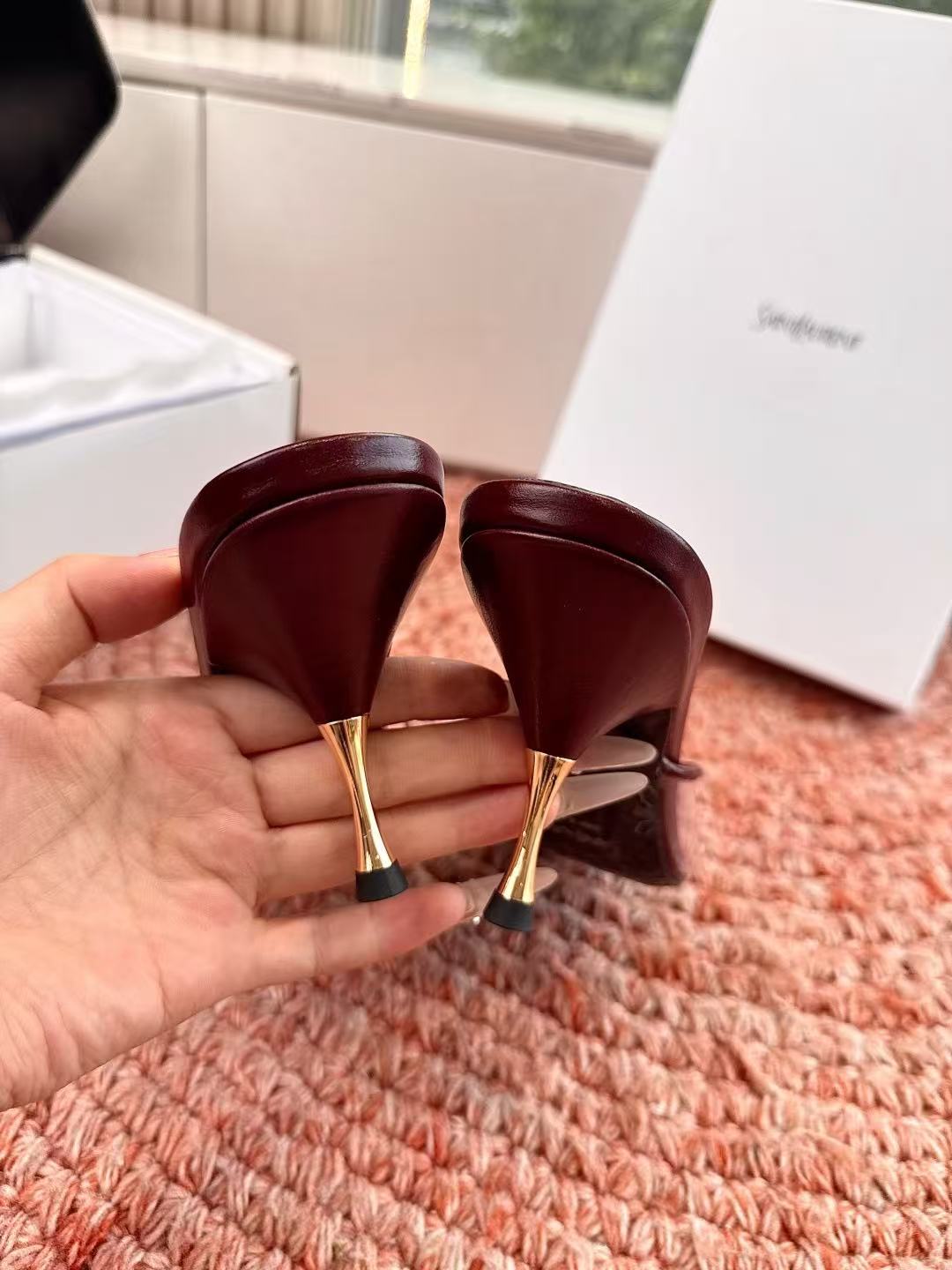 YSL 高品質ポインテッドトゥスティレットヒール【50％割引+送料無料】