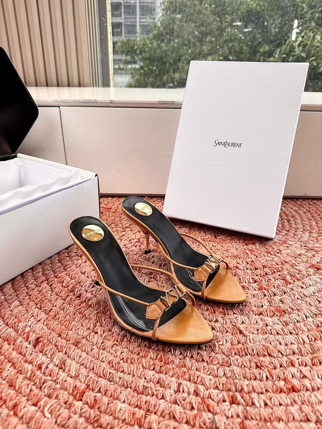 YSL 高品質ポインテッドトゥスティレットヒール【50％割引+送料無料】