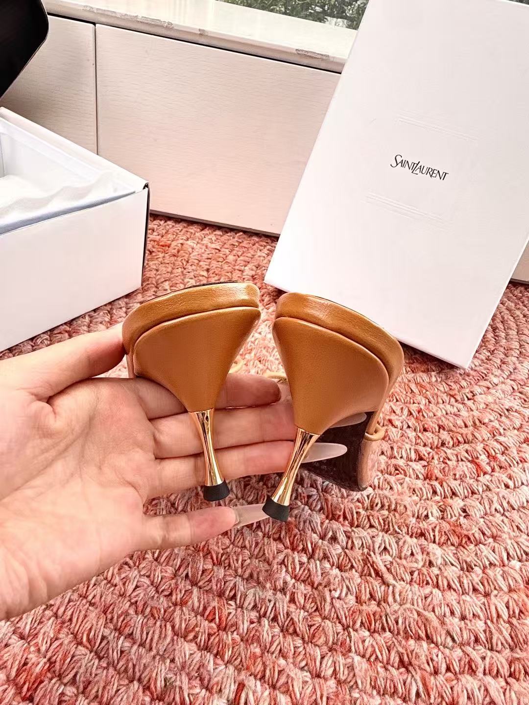 YSL 高品質ポインテッドトゥスティレットヒール【50％割引+送料無料】