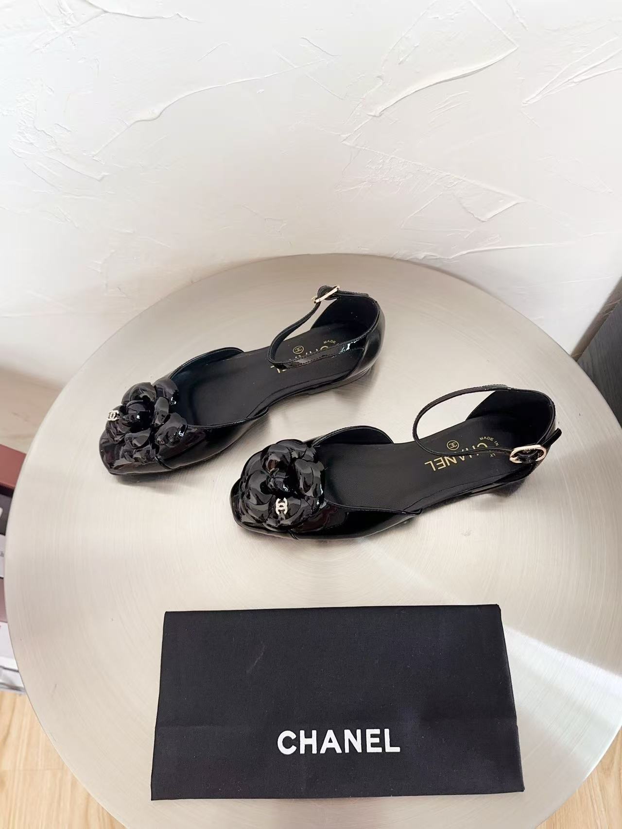 CHANE1 高品質カメリアフラットシューズ【50％割引+送料無料】