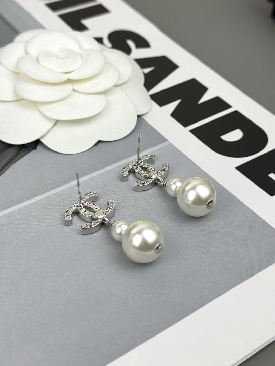 CHANE1 ダブルC ひょうたんパールイヤリング【50％割引+送料無料】