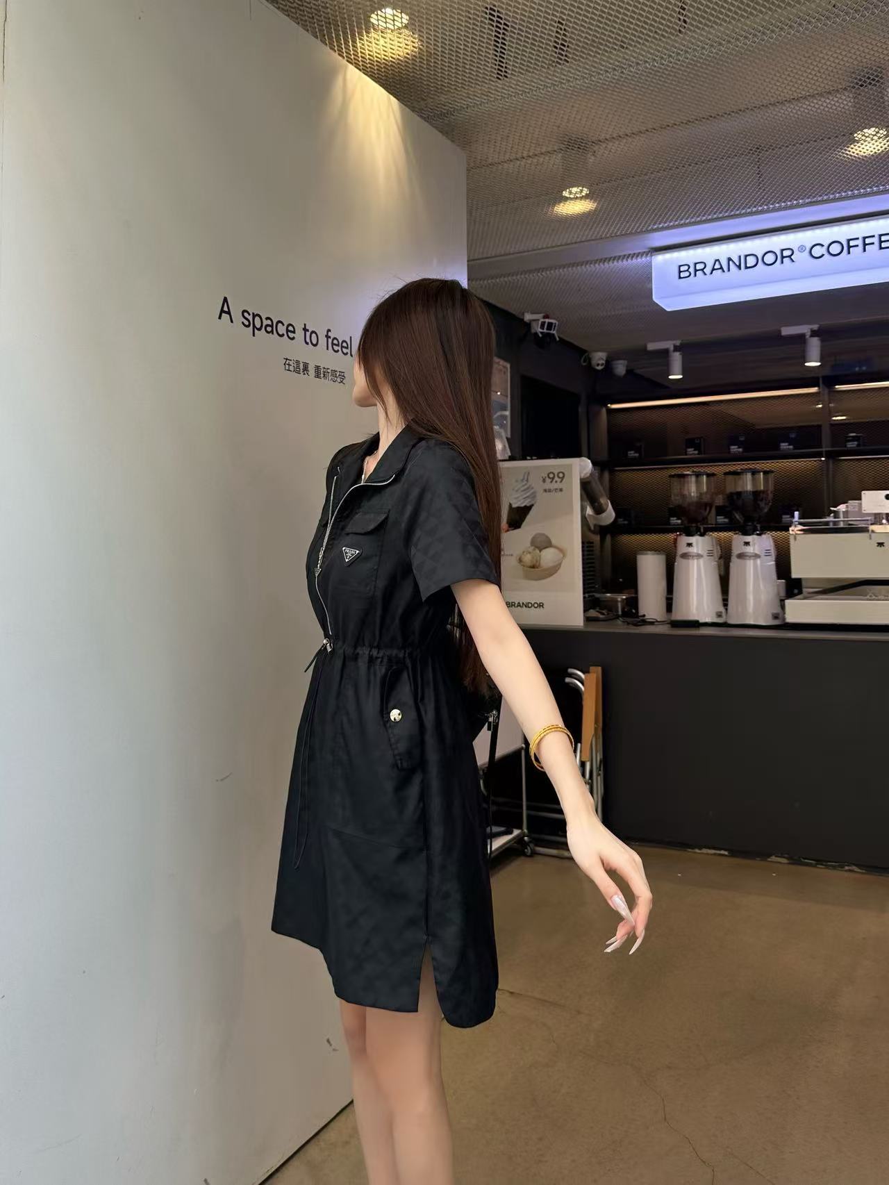 PR4DA トライアングルロゴ ドローストリング 半袖ドレス【50％割引+送料無料】