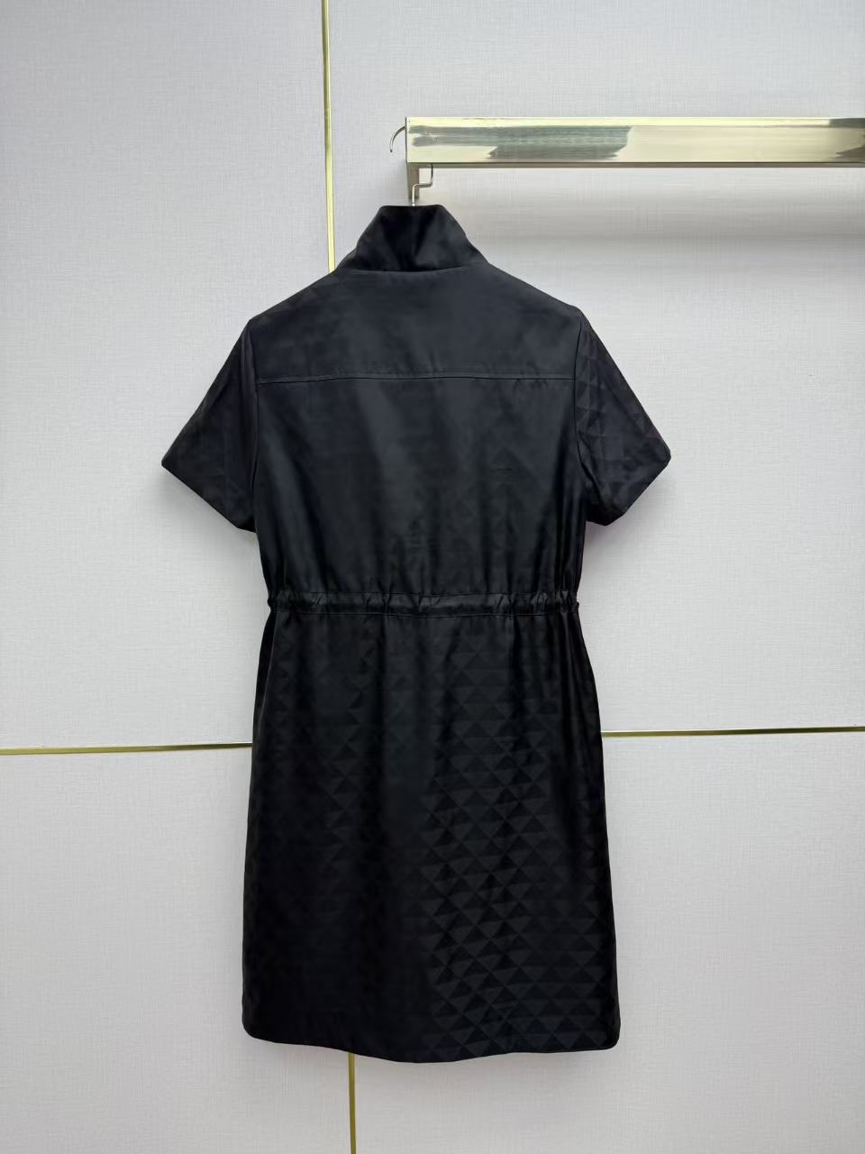 PR4DA トライアングルロゴ ドローストリング 半袖ドレス【50％割引+送料無料】