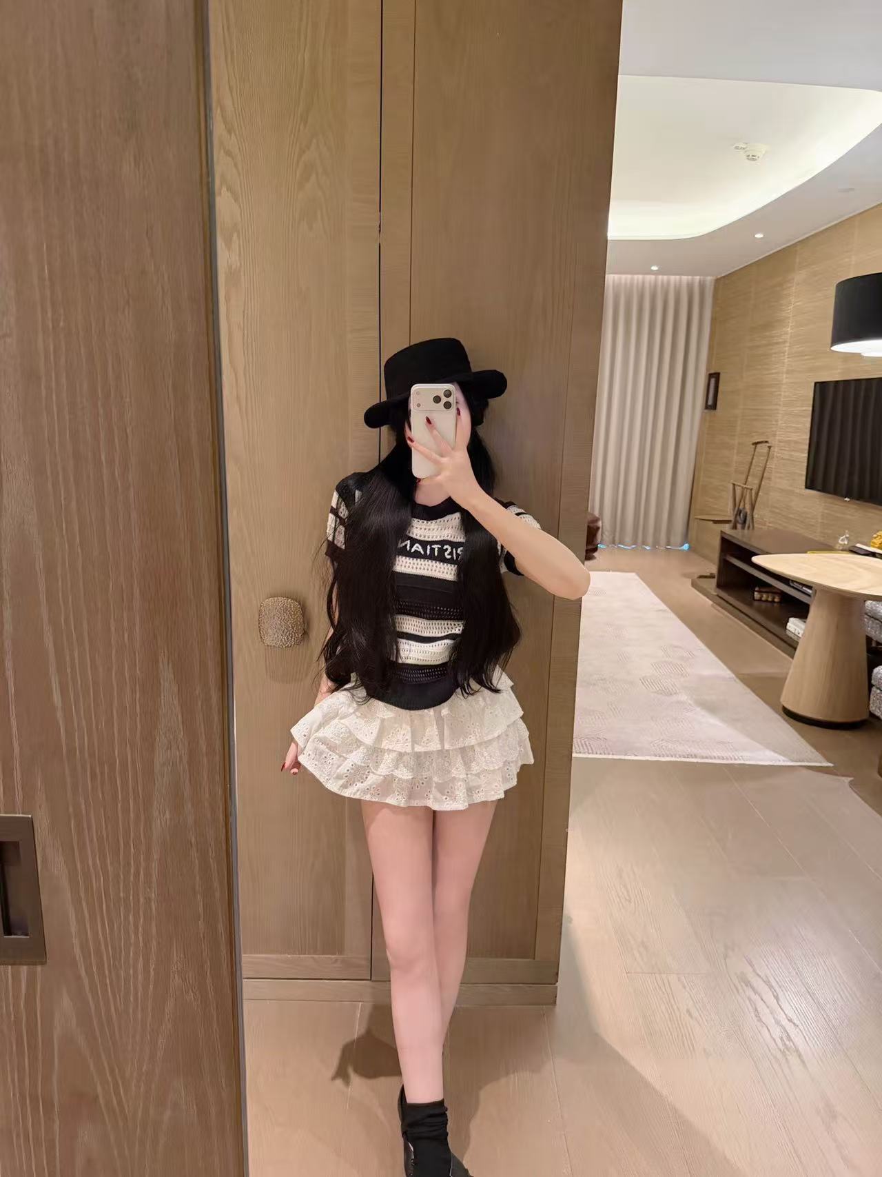 DI0Rストライプ柄のレターセーター【50％割引+送料無料】