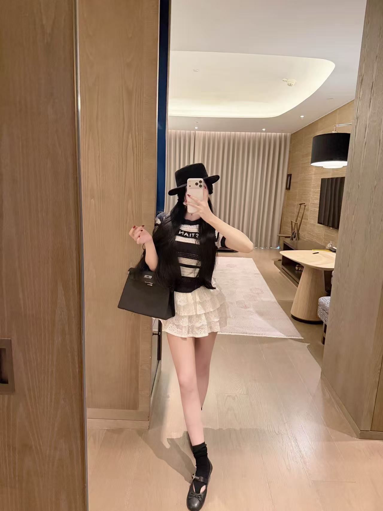 DI0Rストライプ柄のレターセーター【50％割引+送料無料】