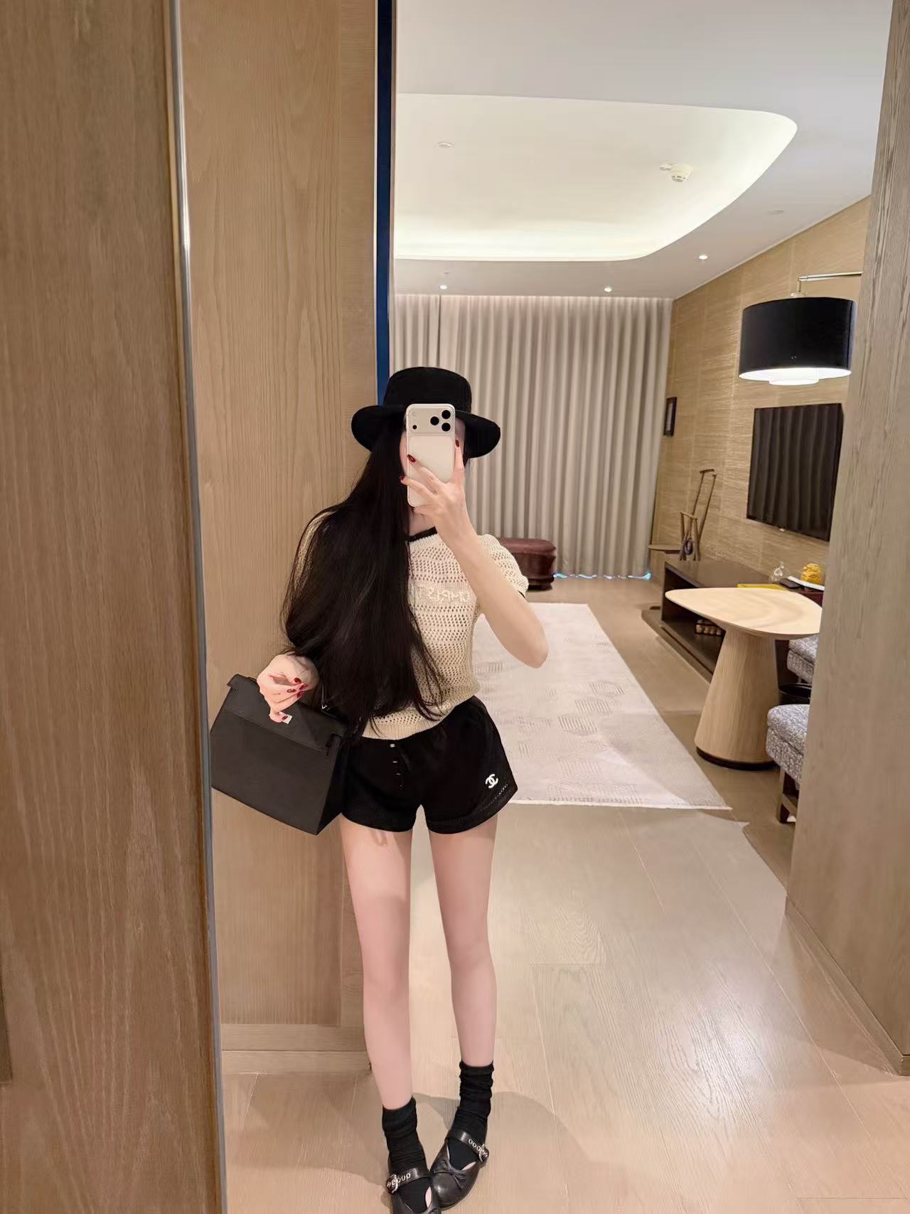 DI0Rストライプ柄のレターセーター【50％割引+送料無料】