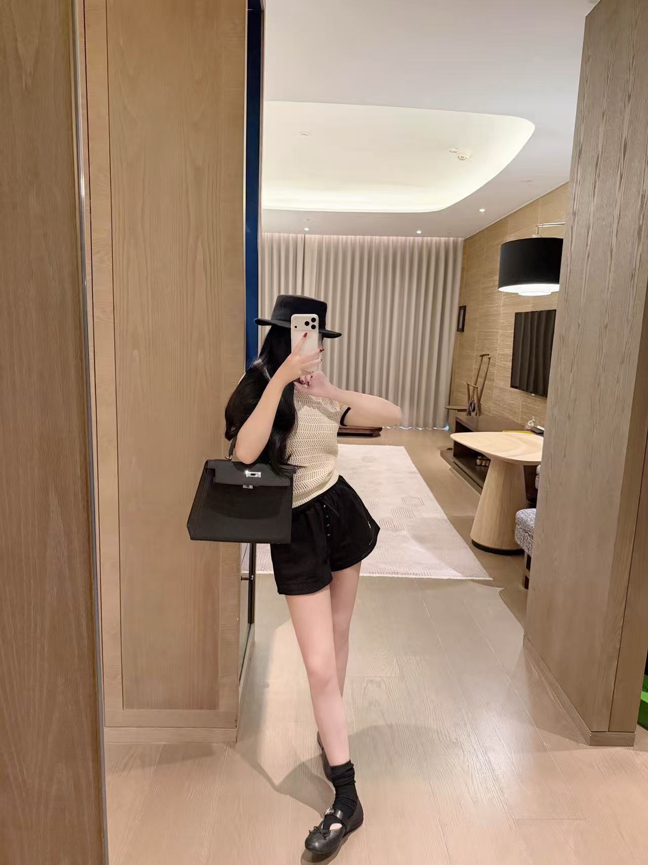 DI0Rストライプ柄のレターセーター【50％割引+送料無料】