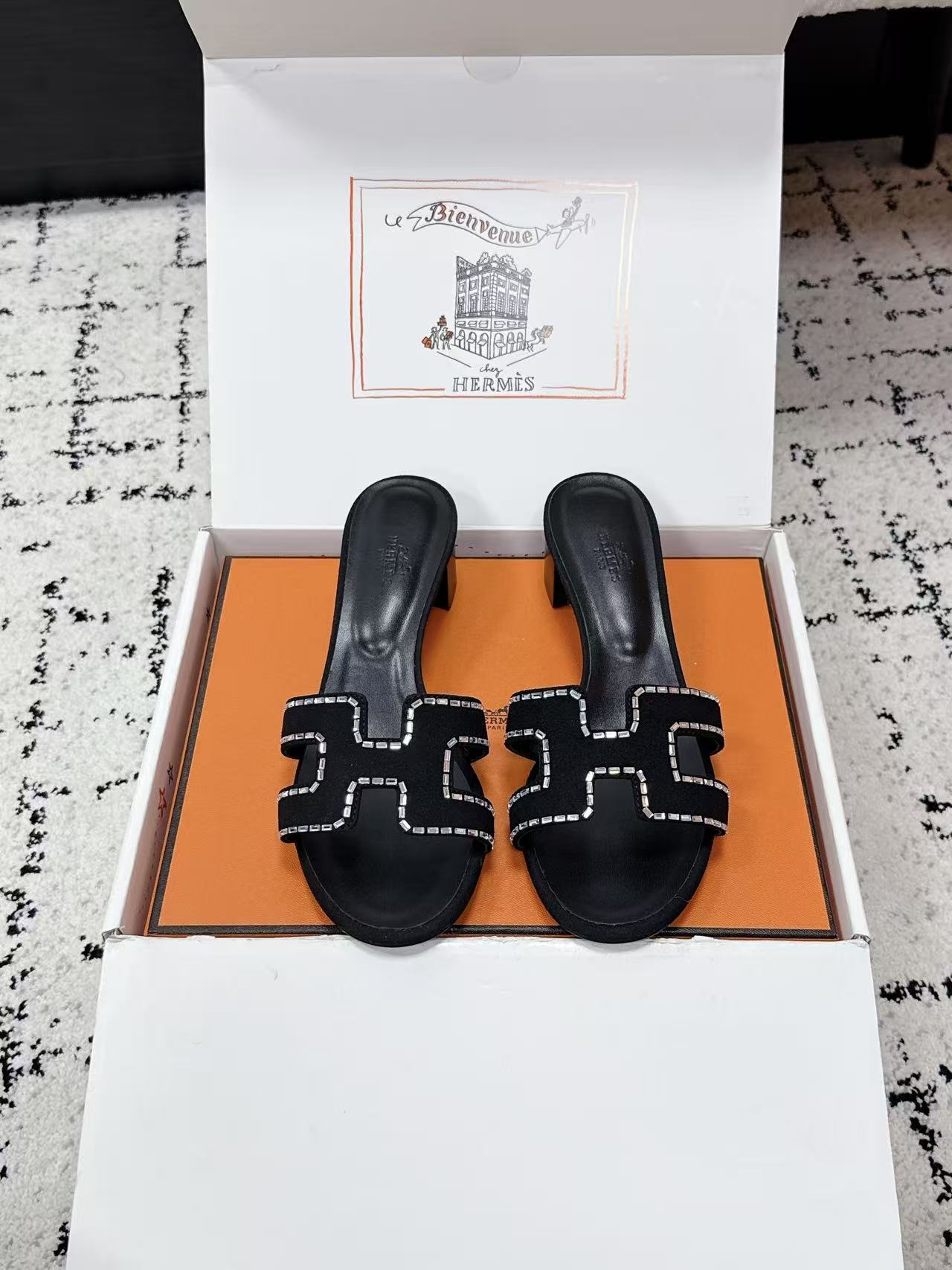 HERME5高品質のダイヤモンドローヒールシューズ【50％割引+送料無料】