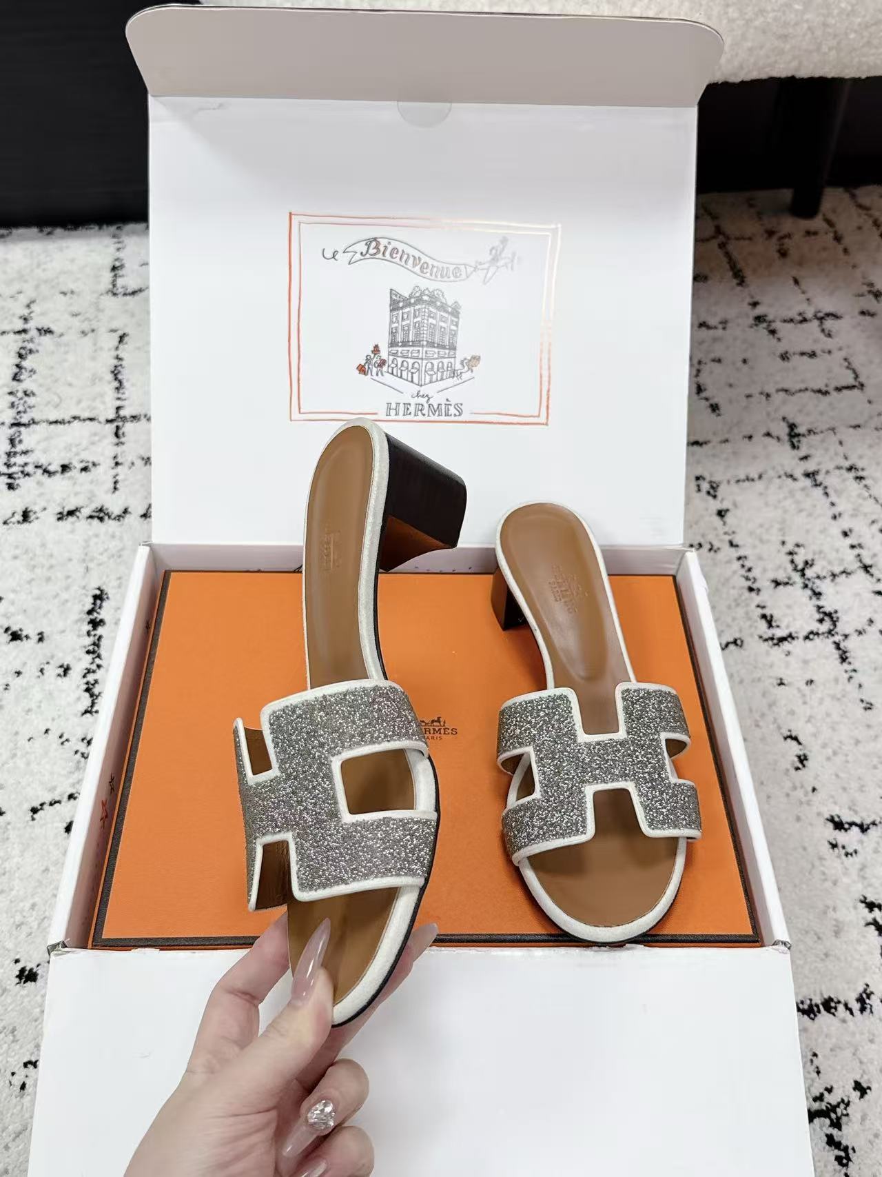 HERME5高品質の牛革製ローヒールシューズ【50％割引+送料無料】