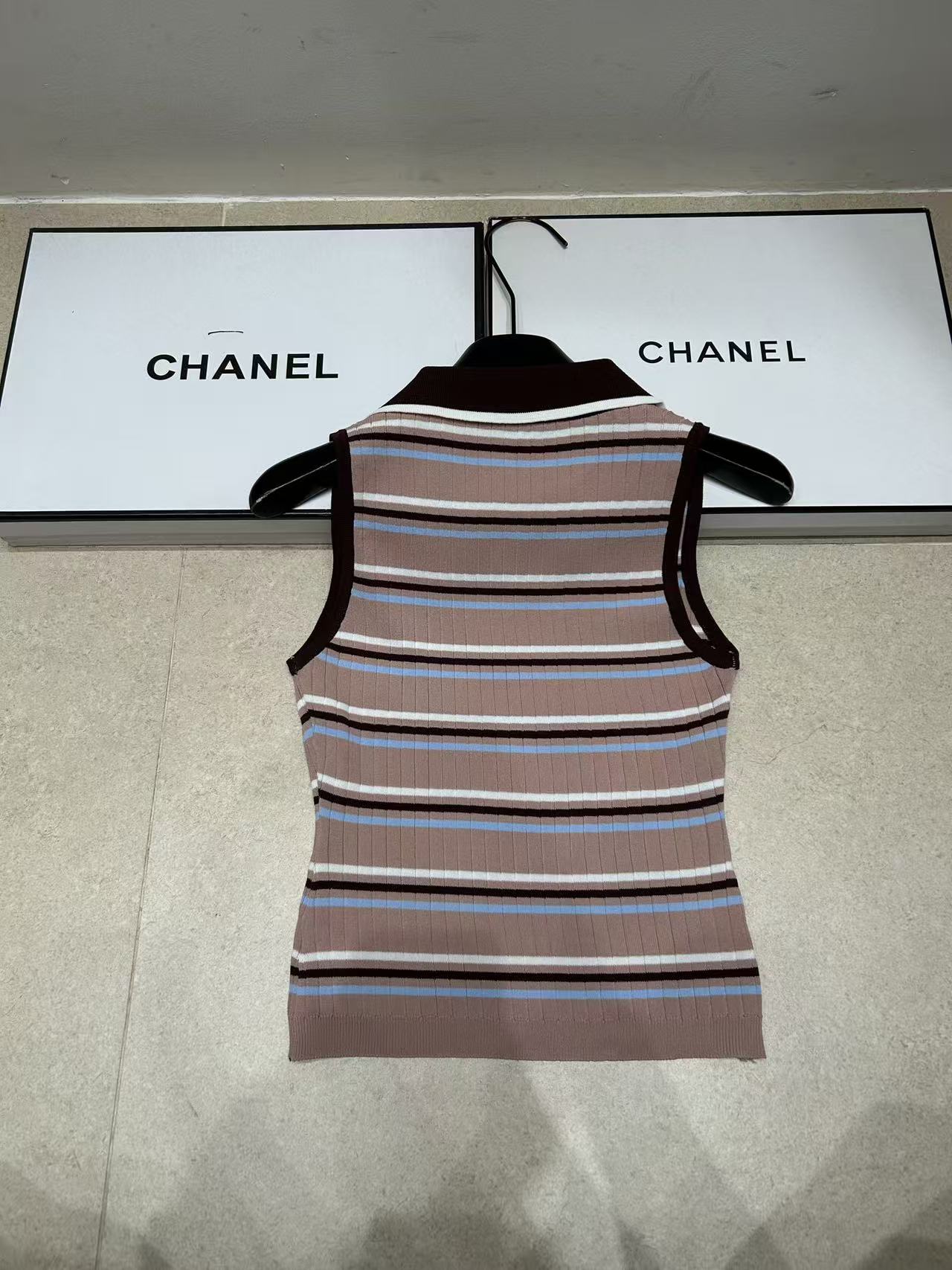 M1UM1U ストライプ柄ウールベスト【50％割引+送料無料】