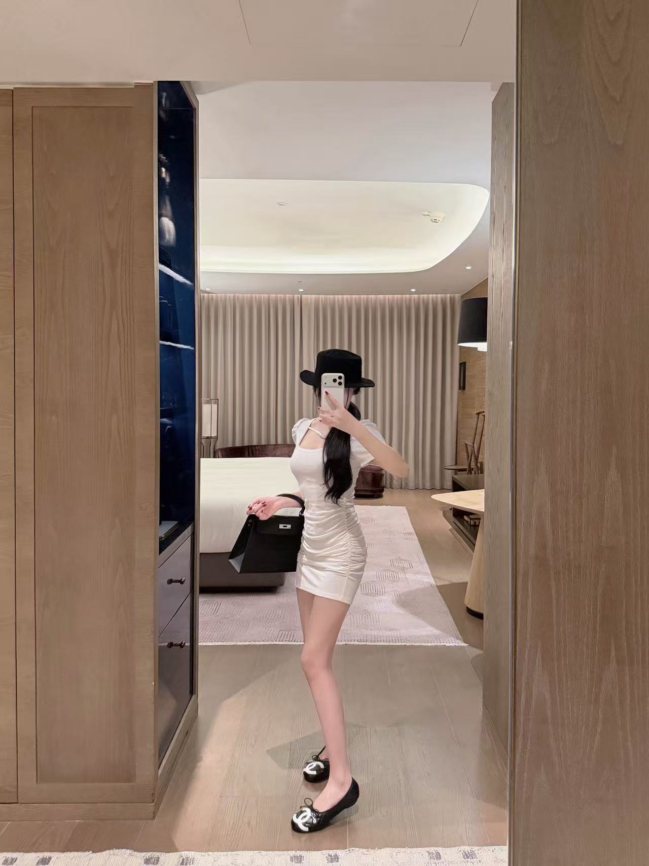 CHANE1 レターフィットドレス【50％割引+送料無料】