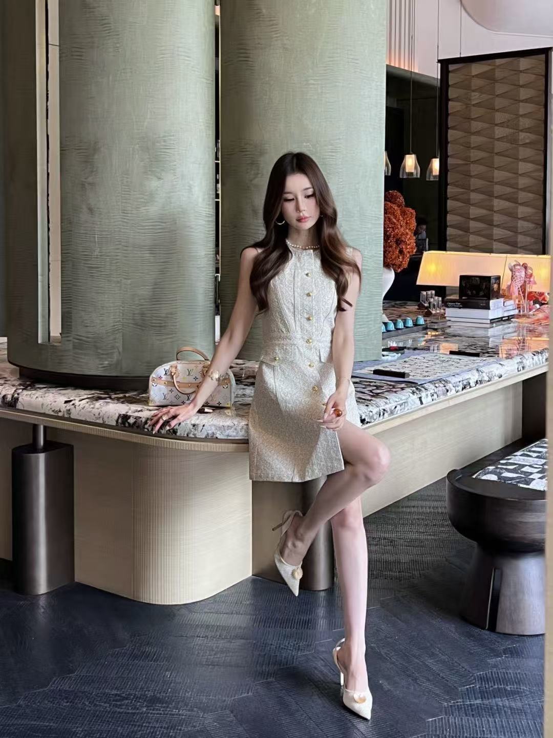 LVジャカードノースリーブドレス（メタルボタン付き）【50％割引+送料無料】