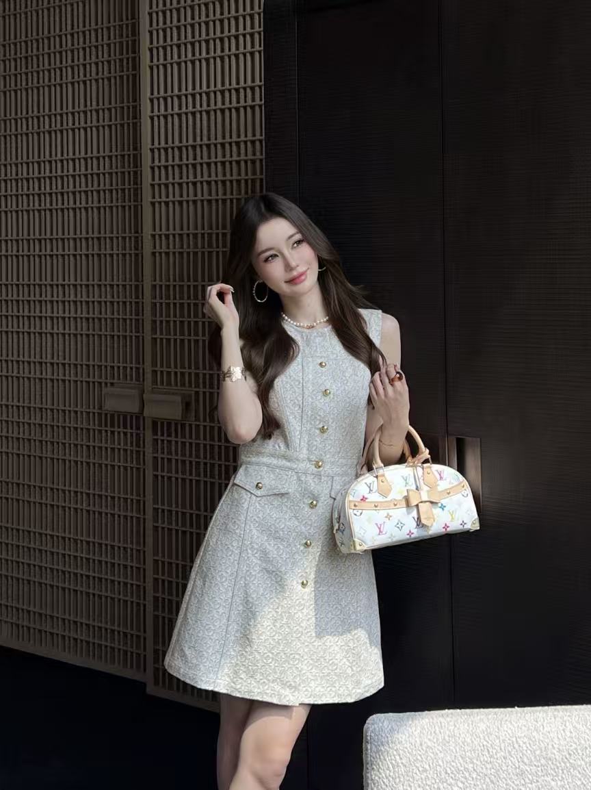 LVジャカードノースリーブドレス（メタルボタン付き）【50％割引+送料無料】