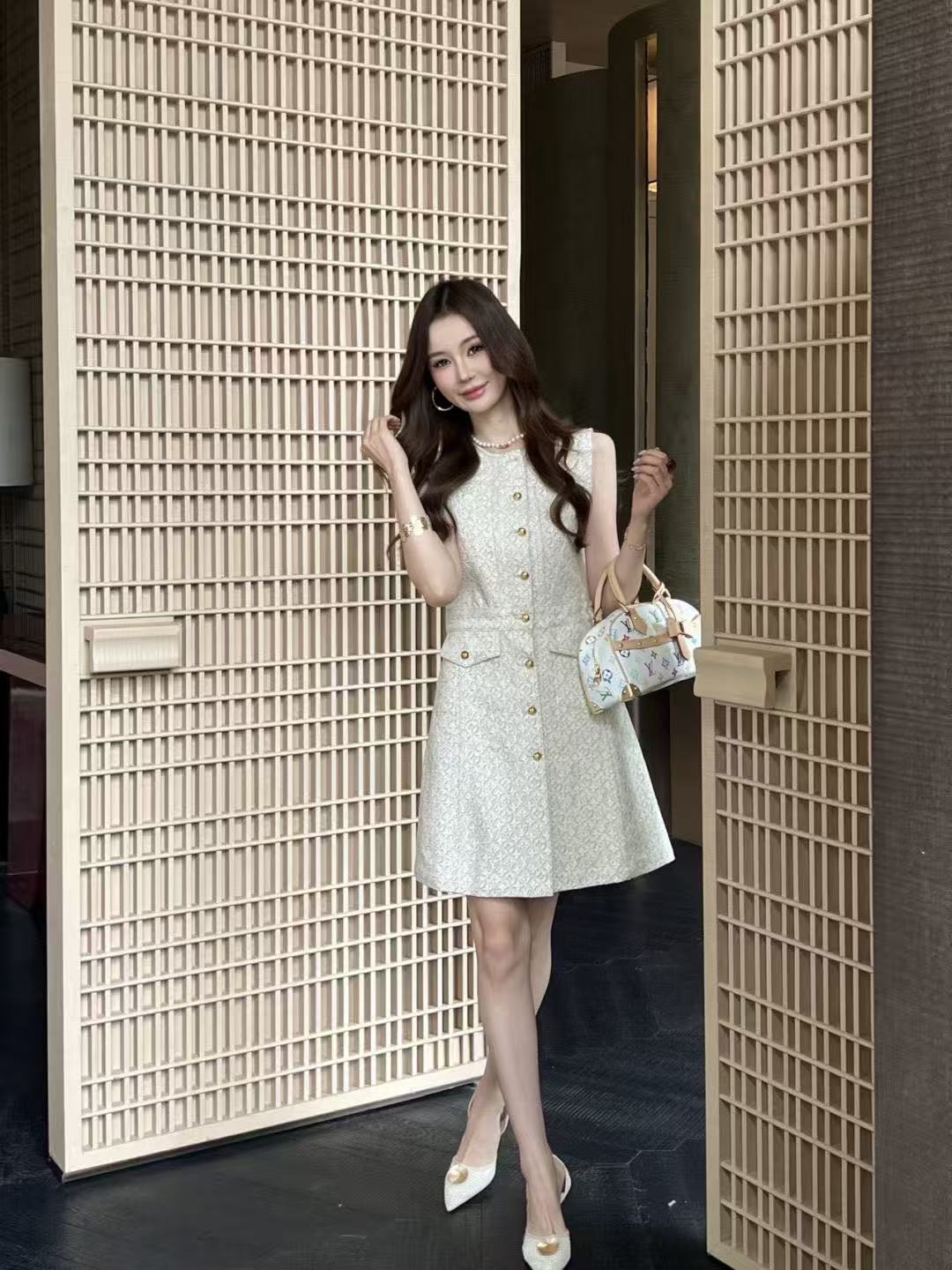 LVジャカードノースリーブドレス（メタルボタン付き）【50％割引+送料無料】