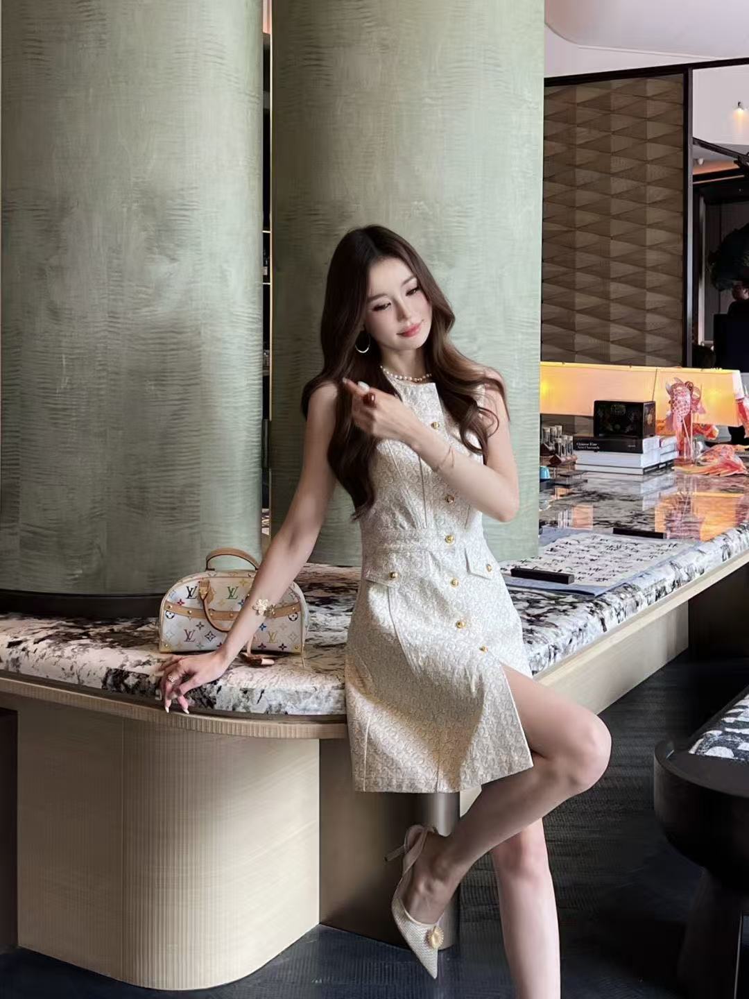 LVジャカードノースリーブドレス（メタルボタン付き）【50％割引+送料無料】