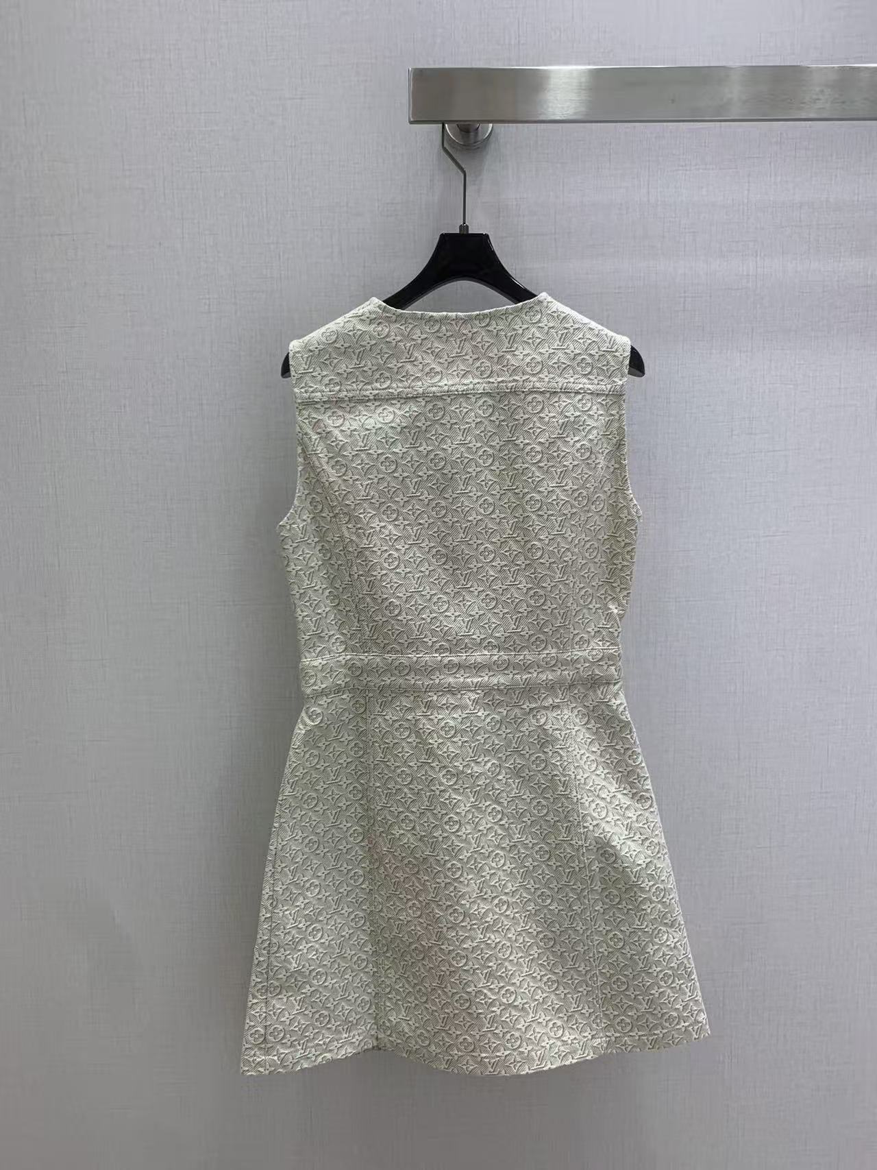LVジャカードノースリーブドレス（メタルボタン付き）【50％割引+送料無料】