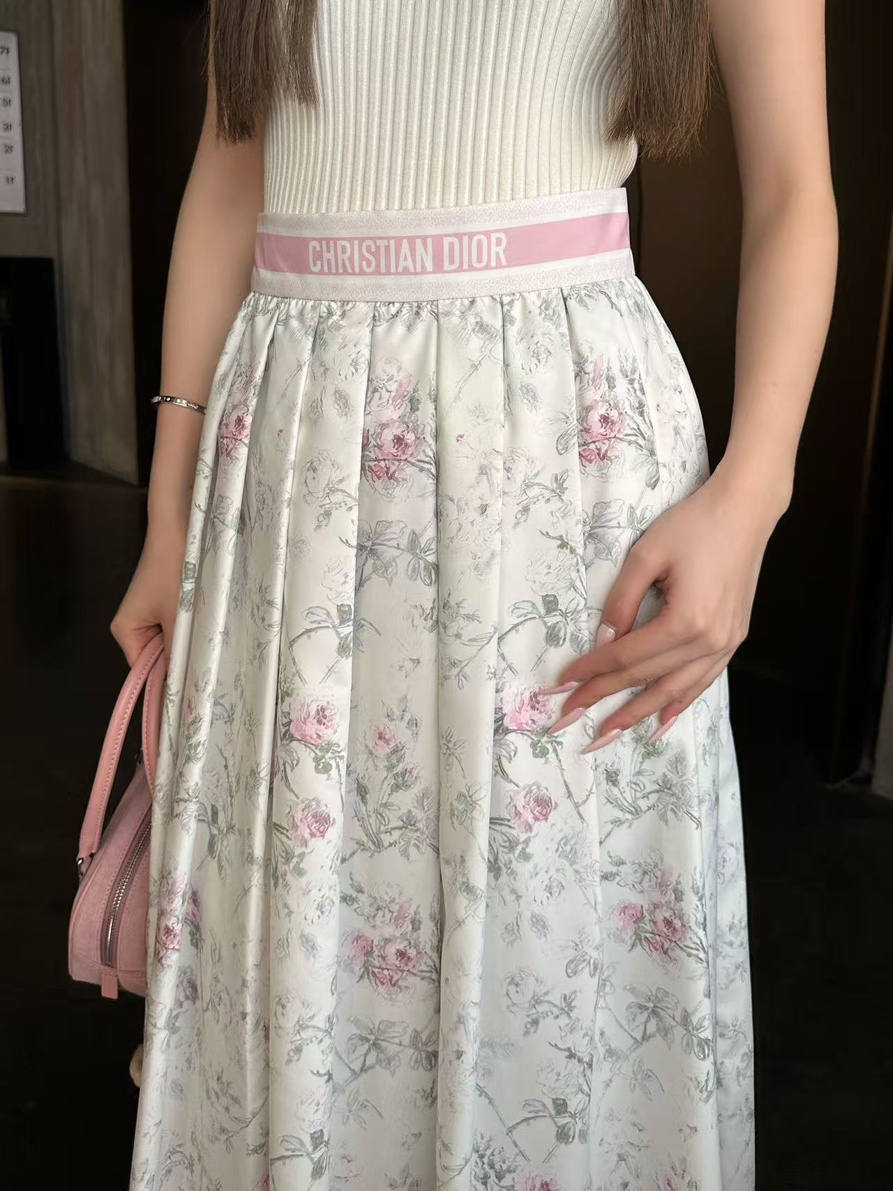 DI0R花柄プリントのミディスカート【50％割引+送料無料】