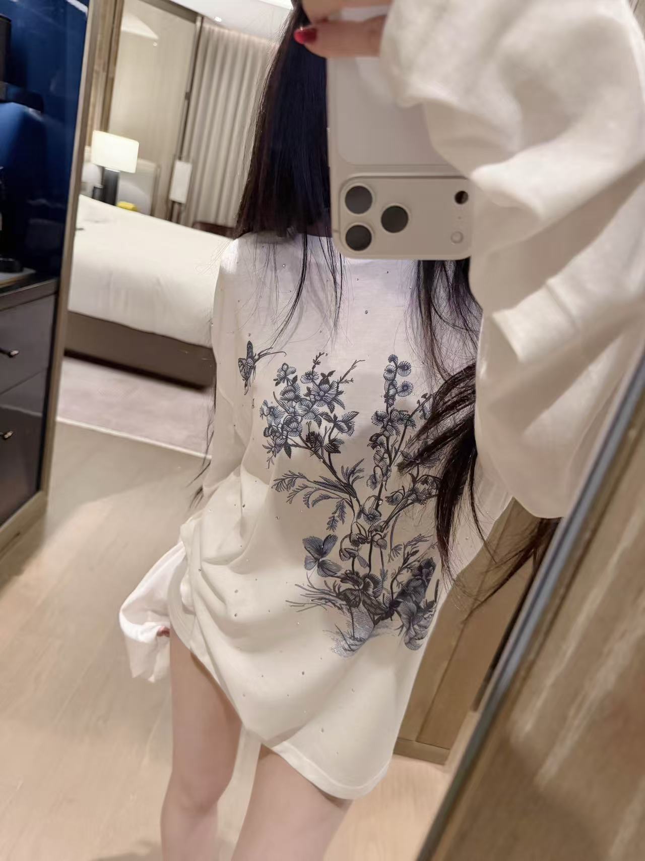 DI0Rプリント入り長袖Tシャツ【50％割引+送料無料】