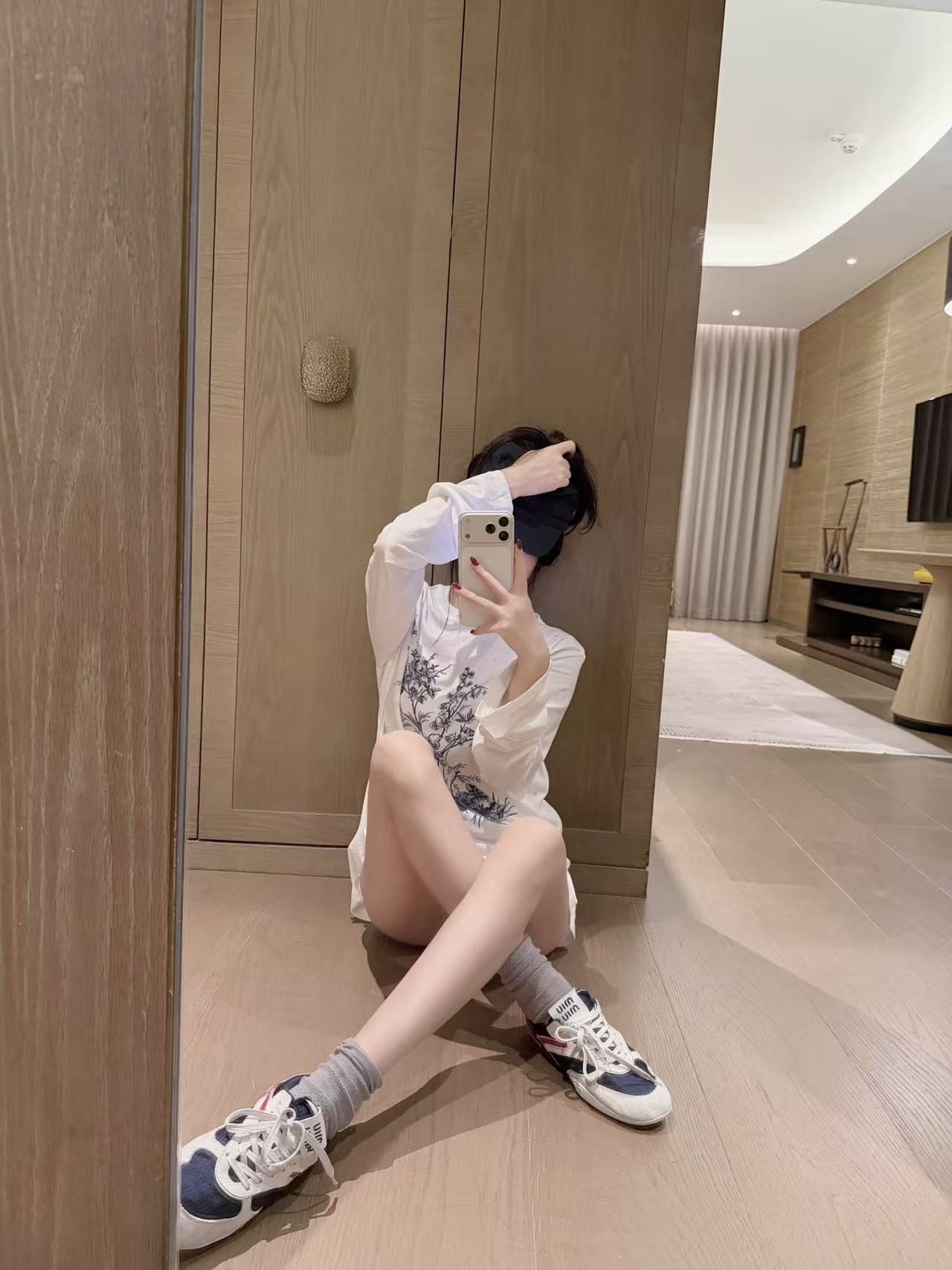 DI0Rプリント入り長袖Tシャツ【50％割引+送料無料】