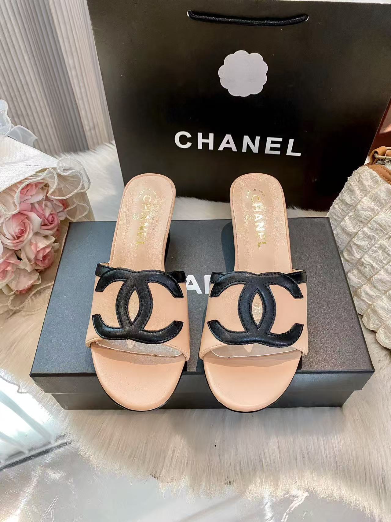 CHANE1 シンプルダブルC ローヒール【50％割引+送料無料】