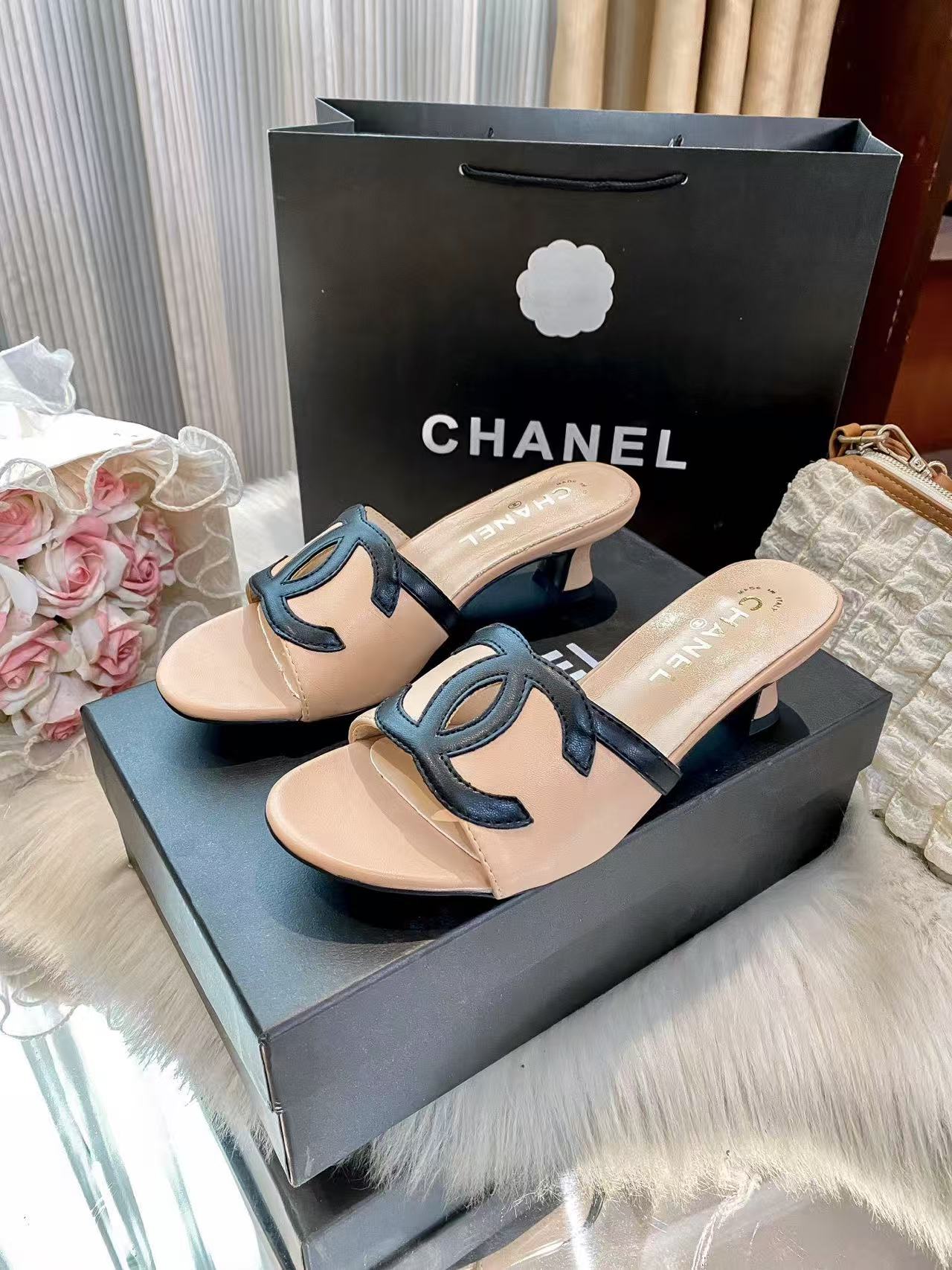 CHANE1 シンプルダブルC ローヒール【50％割引+送料無料】