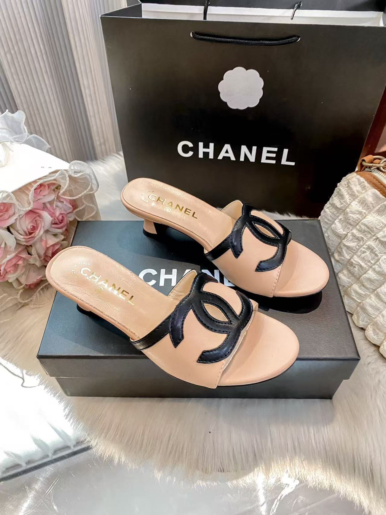 CHANE1 シンプルダブルC ローヒール【50％割引+送料無料】