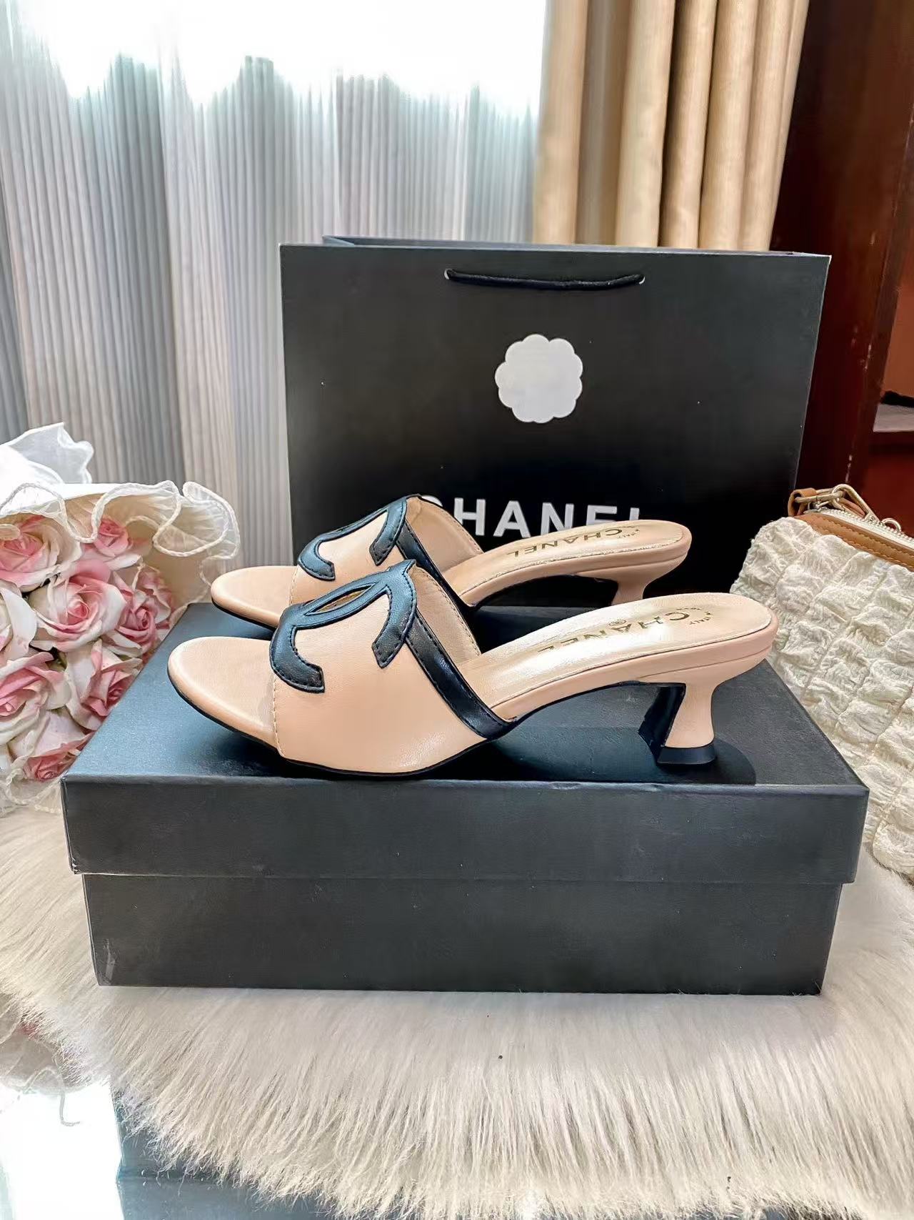 CHANE1 シンプルダブルC ローヒール【50％割引+送料無料】