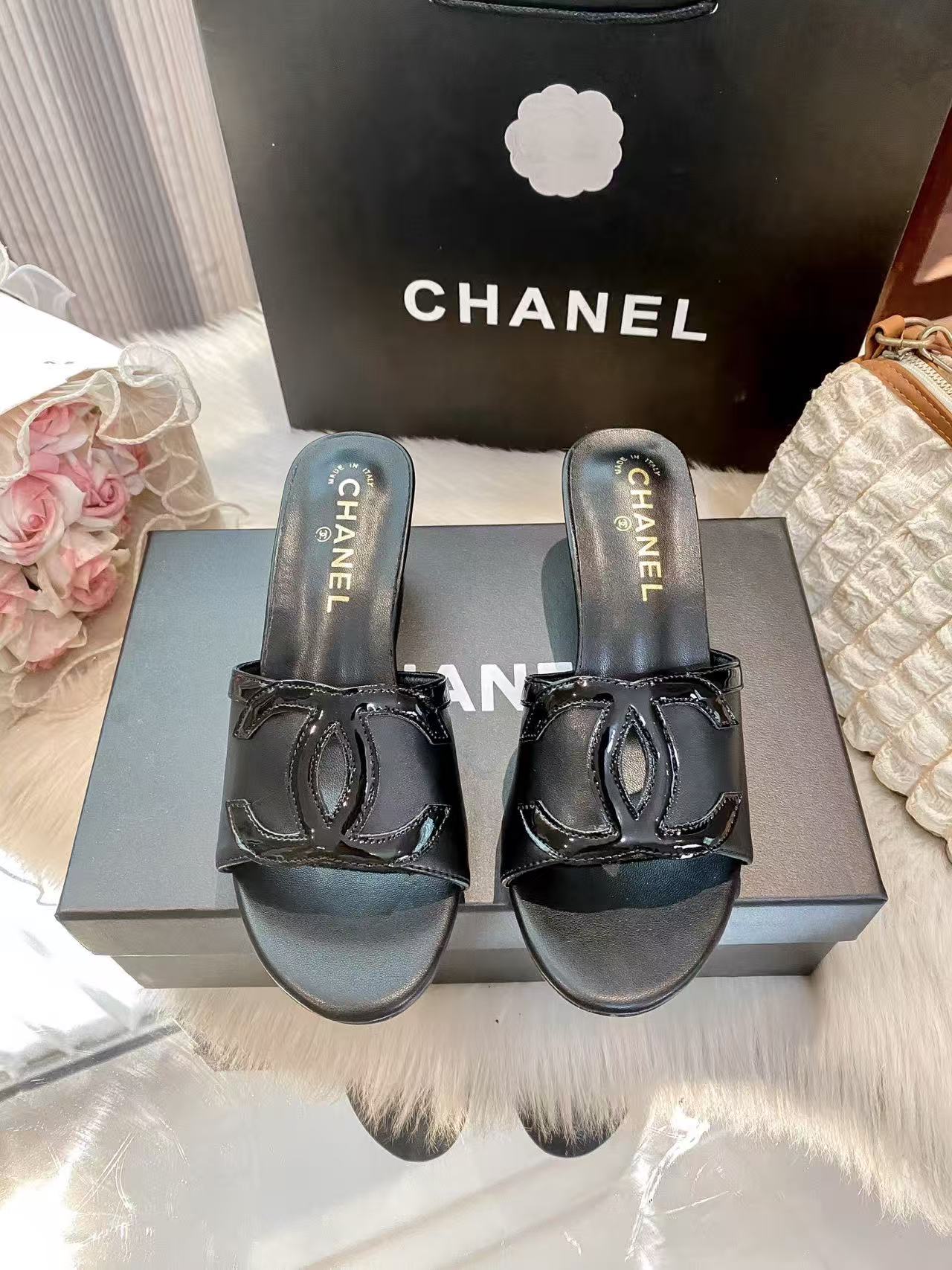 CHANE1 シンプルダブルC ローヒール【50％割引+送料無料】